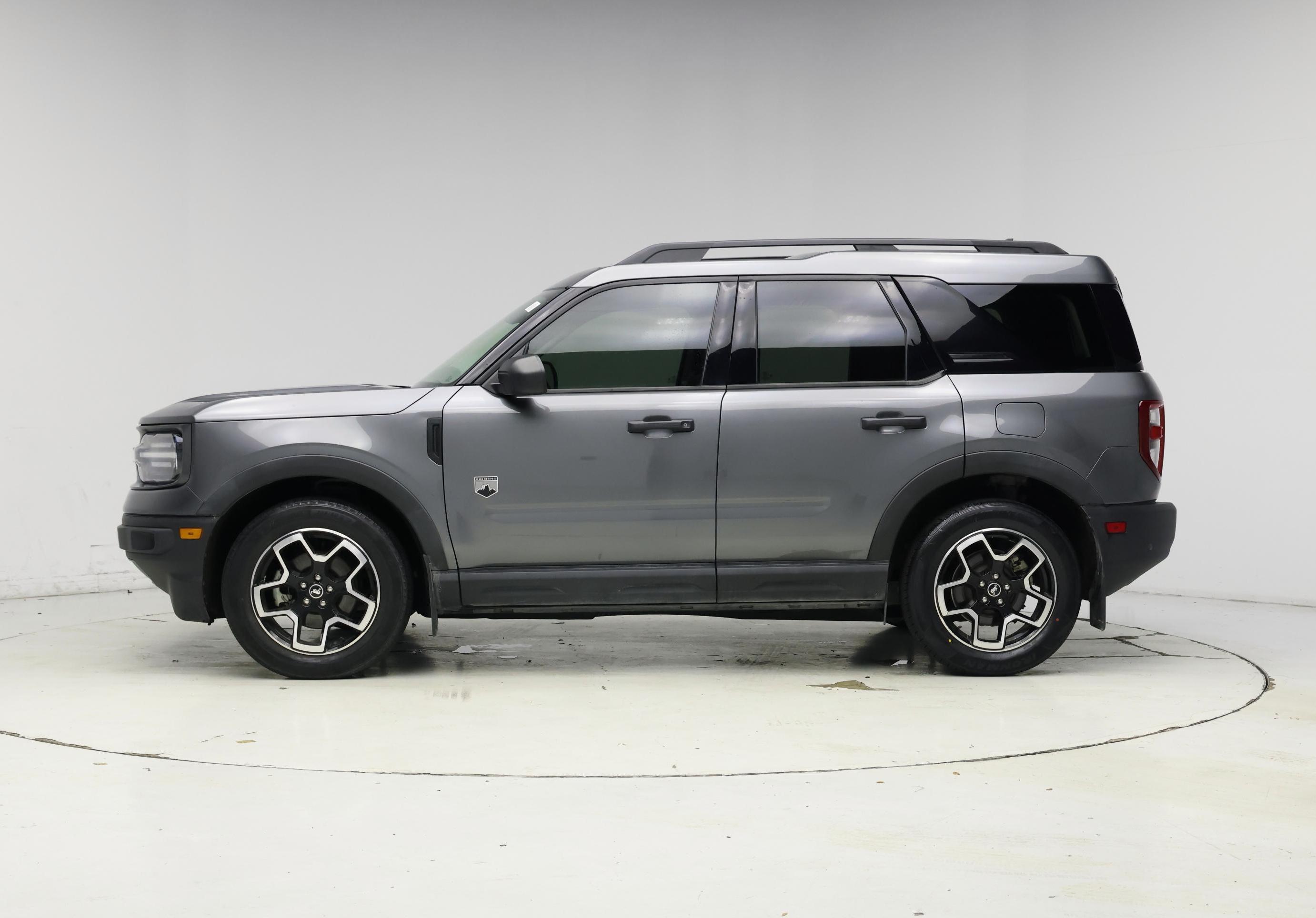 Thumbnail: 2021 Ford Bronco Sport - 3
