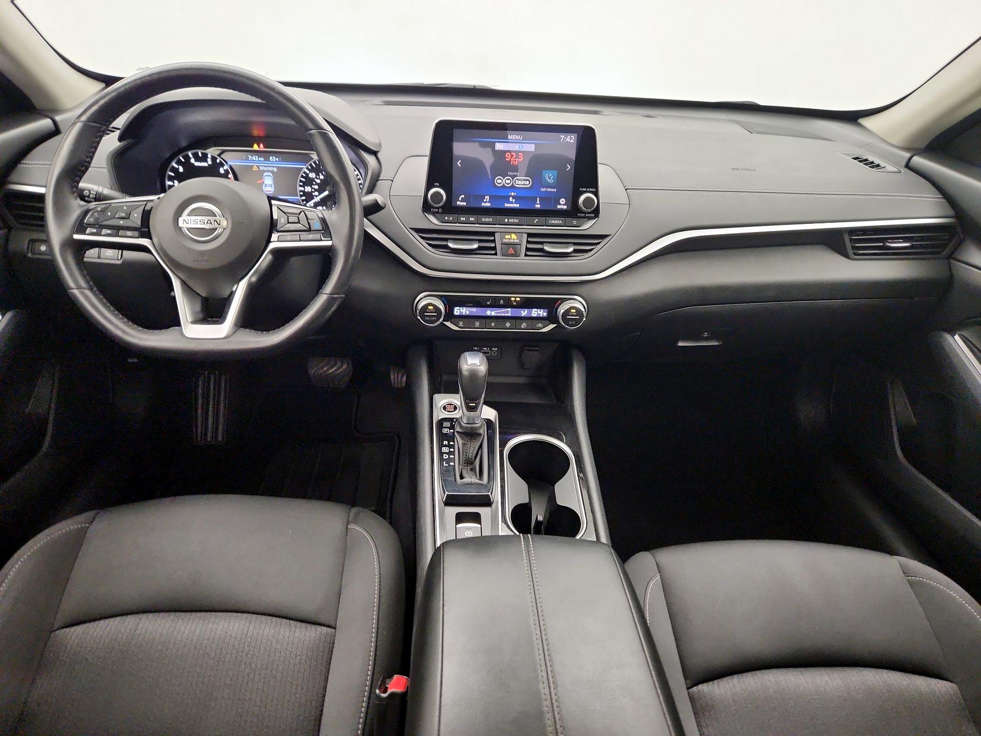 Thumbnail: 2020 Nissan Altima - 9