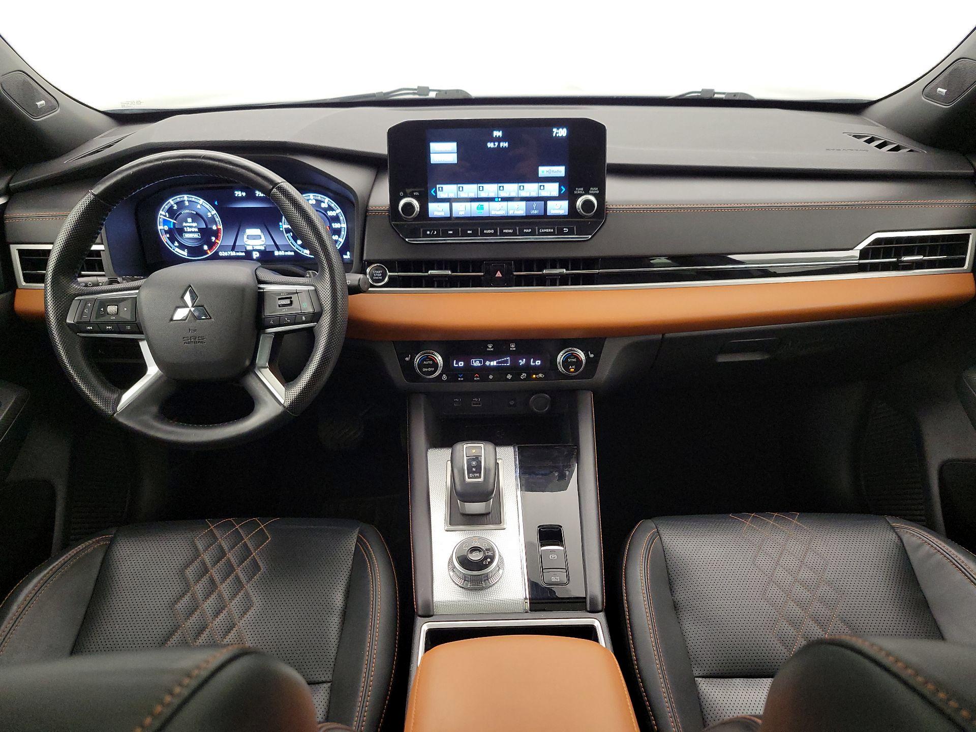 Thumbnail: 2022 Mitsubishi Outlander - 9