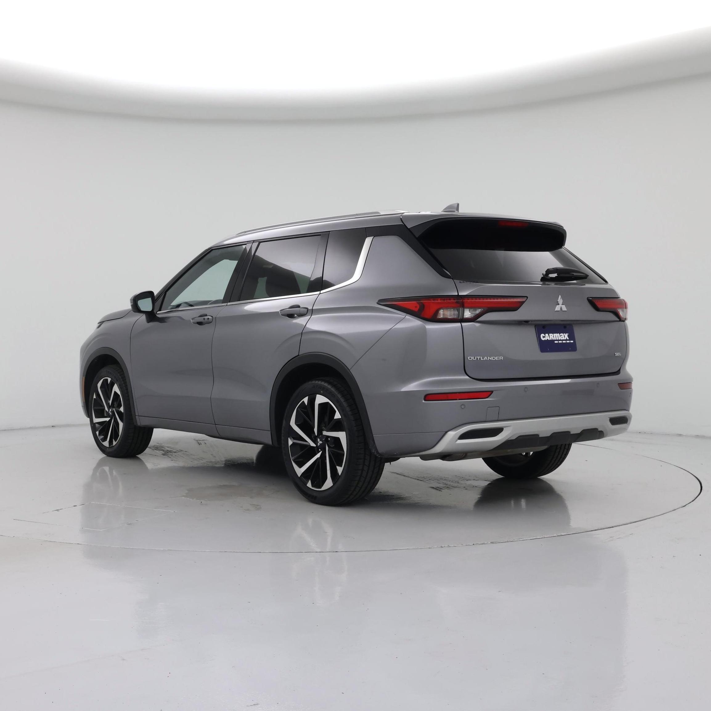 Thumbnail: 2022 Mitsubishi Outlander - 2