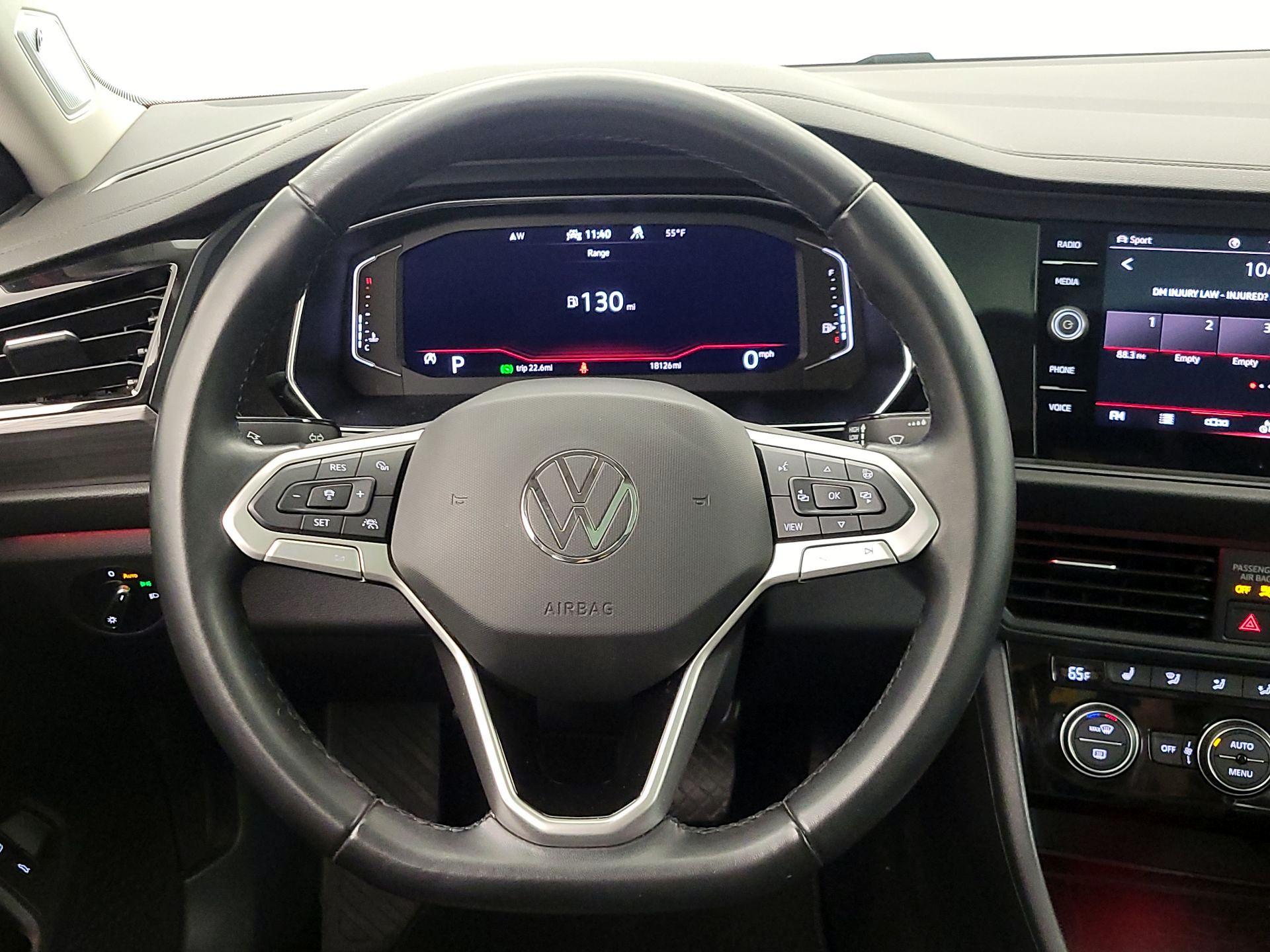 Thumbnail: 2022 Volkswagen Jetta - 10