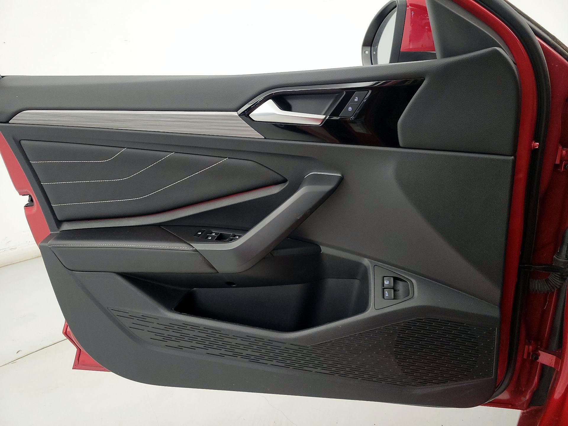Thumbnail: 2022 Volkswagen Jetta - 12