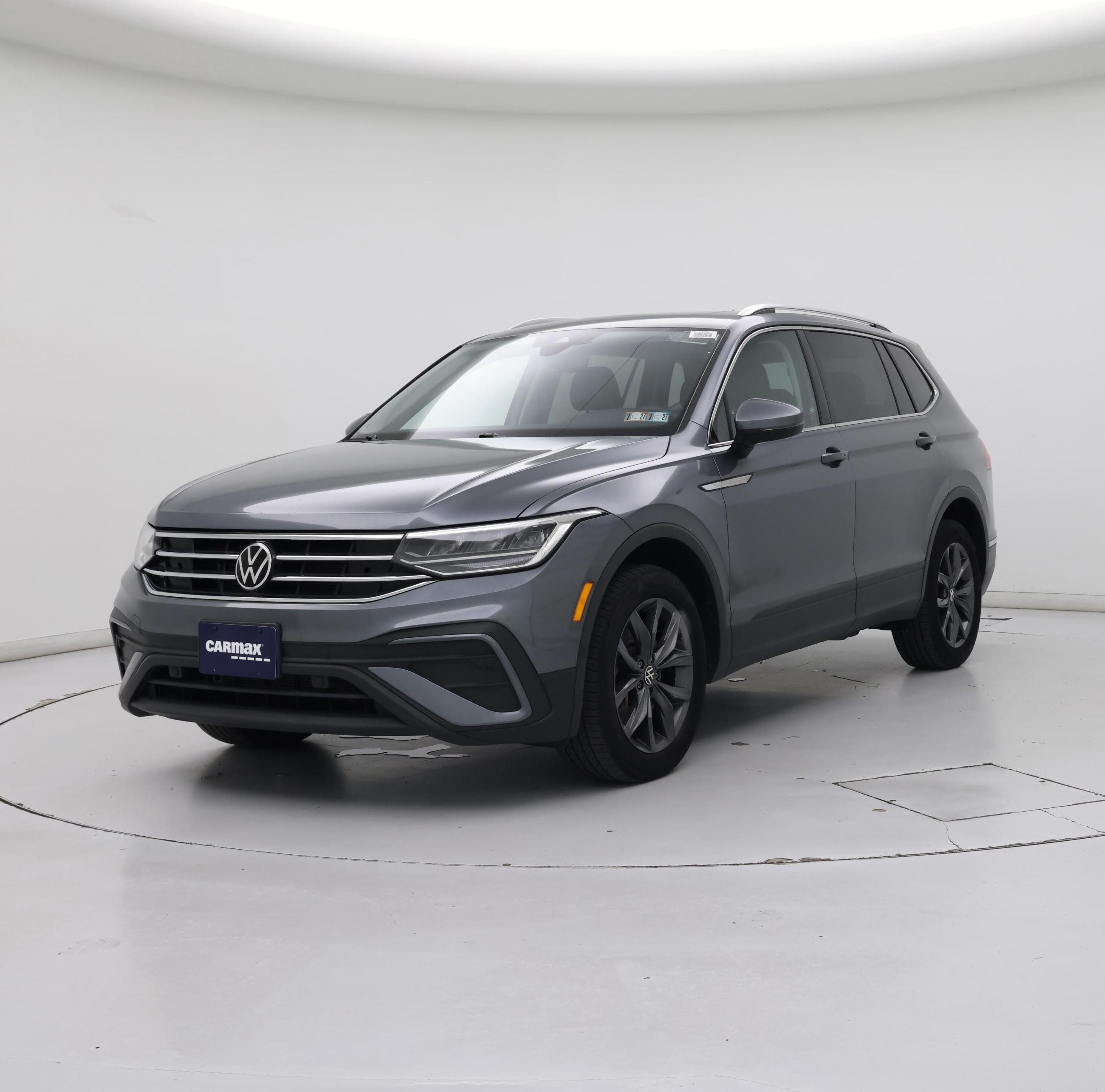 Thumbnail: 2022 Volkswagen Tiguan - 4