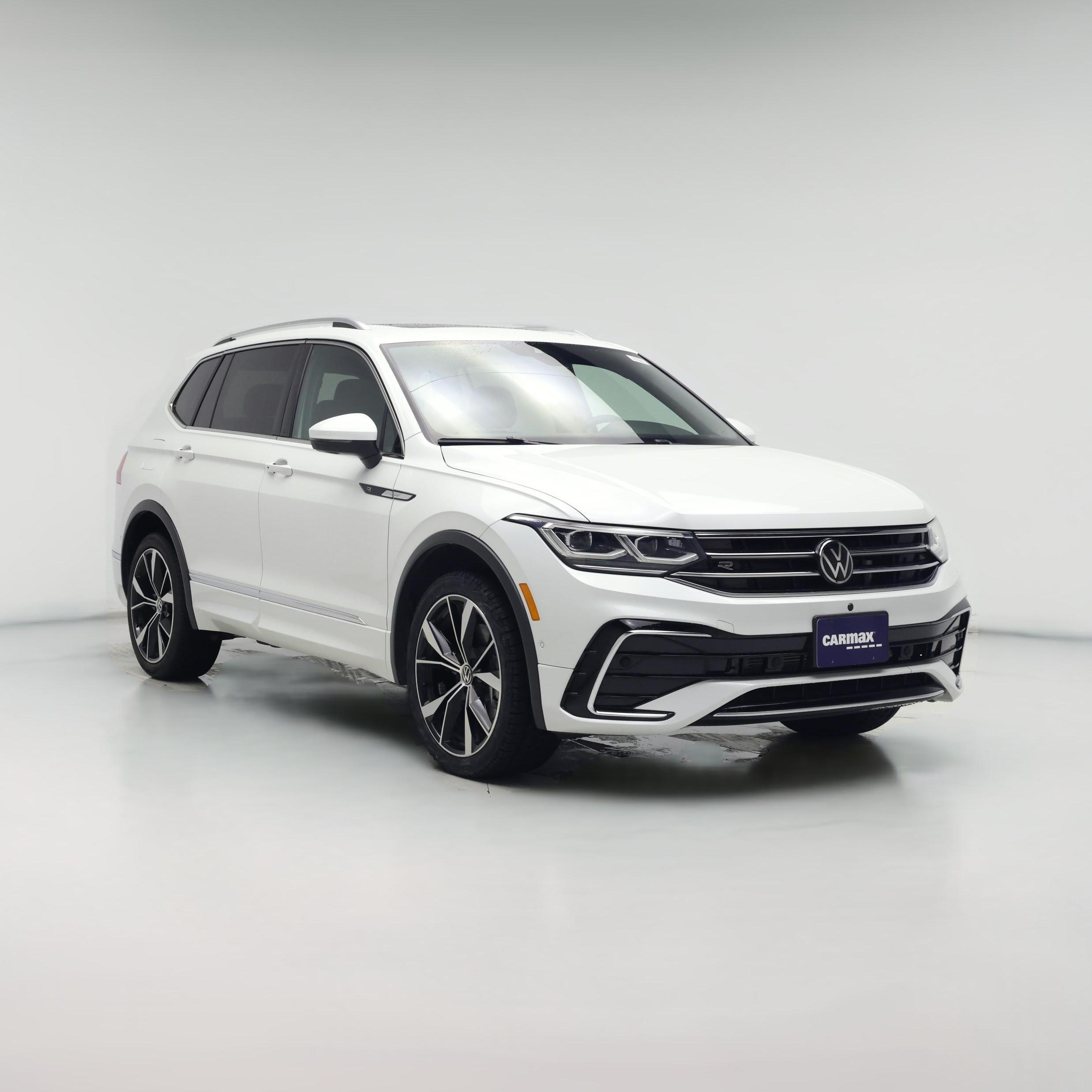 Thumbnail: 2022 Volkswagen Tiguan - 1