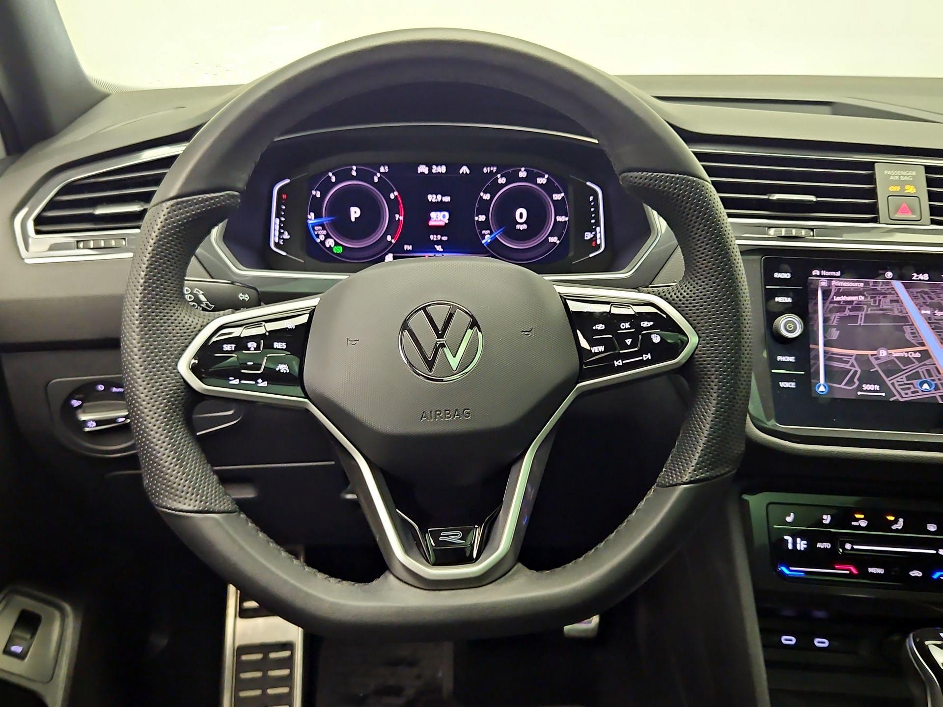 Thumbnail: 2022 Volkswagen Tiguan - 10