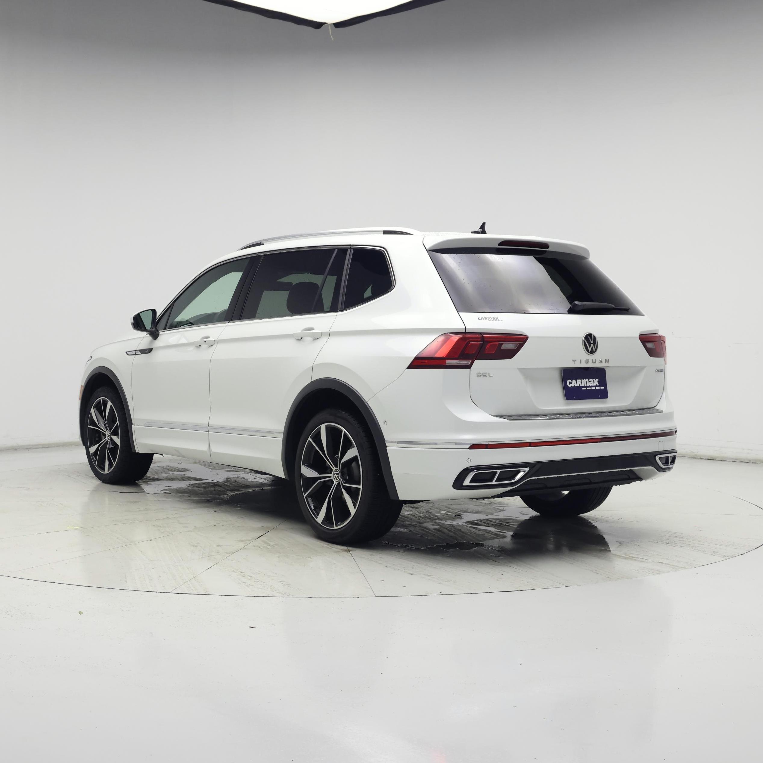 Thumbnail: 2022 Volkswagen Tiguan - 2