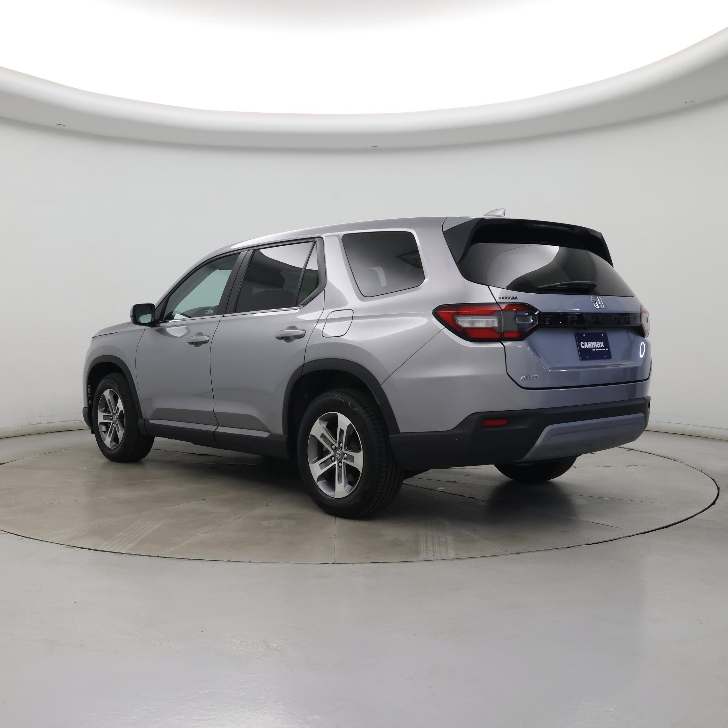 Thumbnail: 2023 Honda Pilot - 2