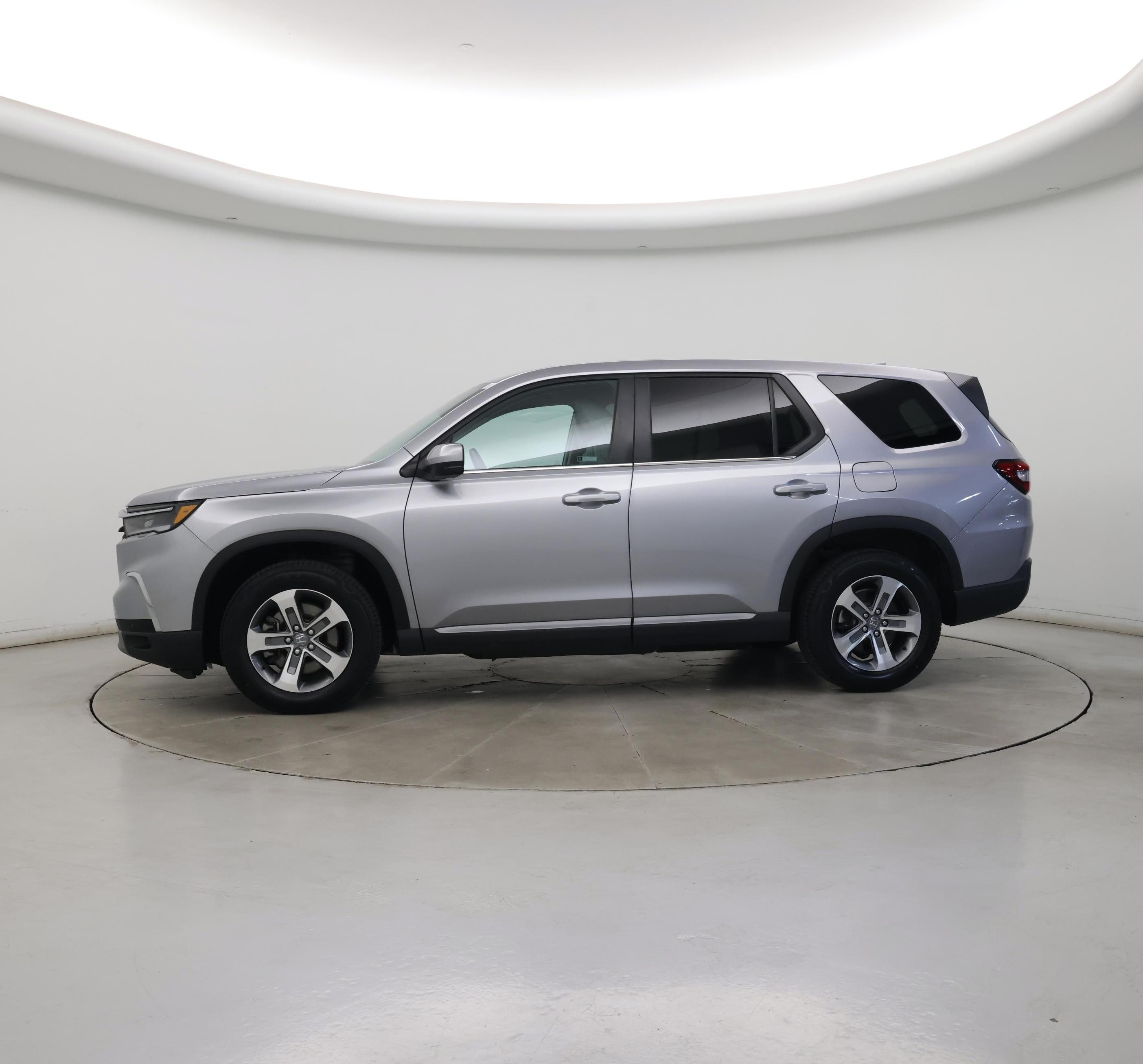 Thumbnail: 2023 Honda Pilot - 3