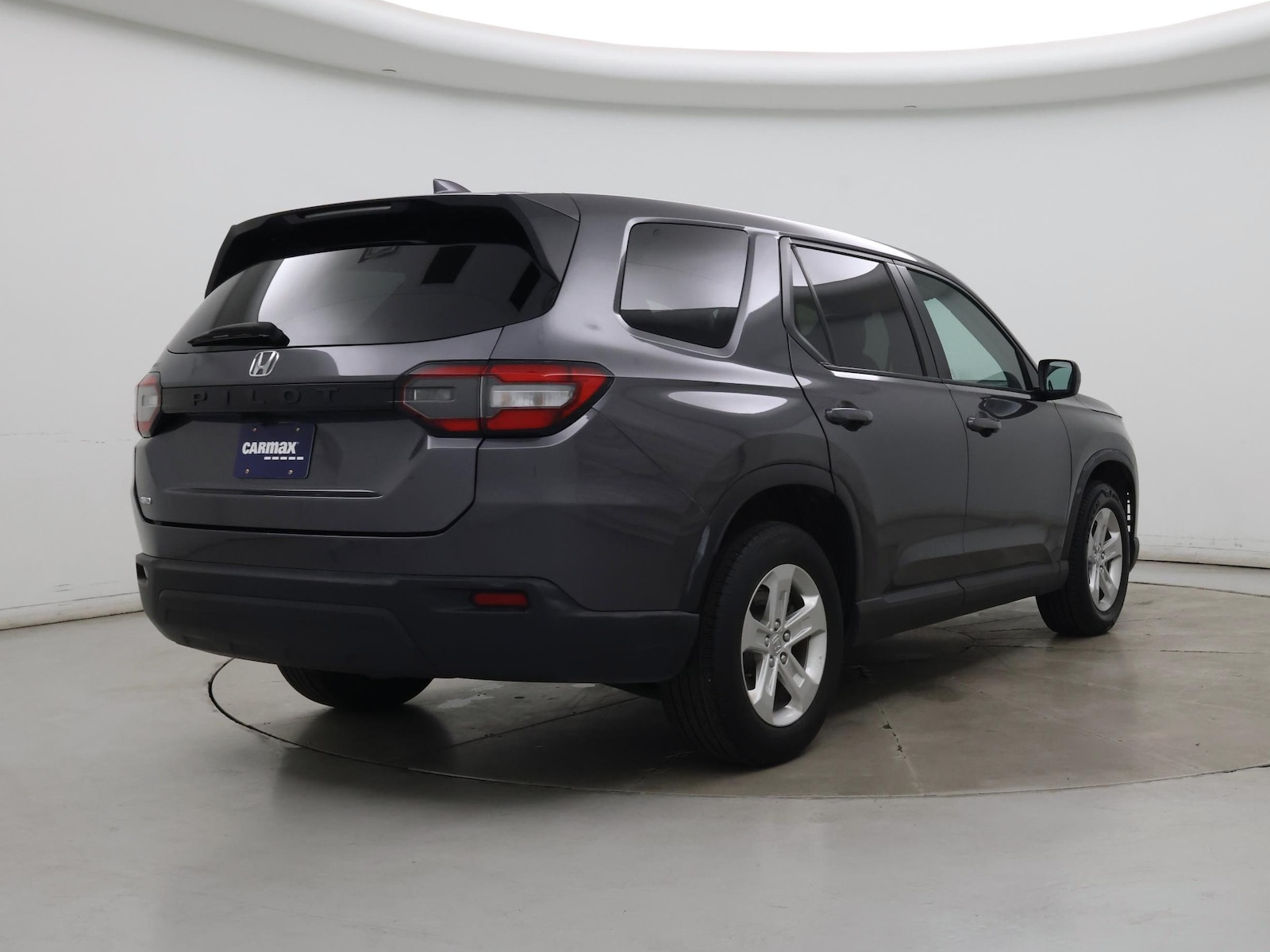 2023 Honda Pilot LX - Photo 9