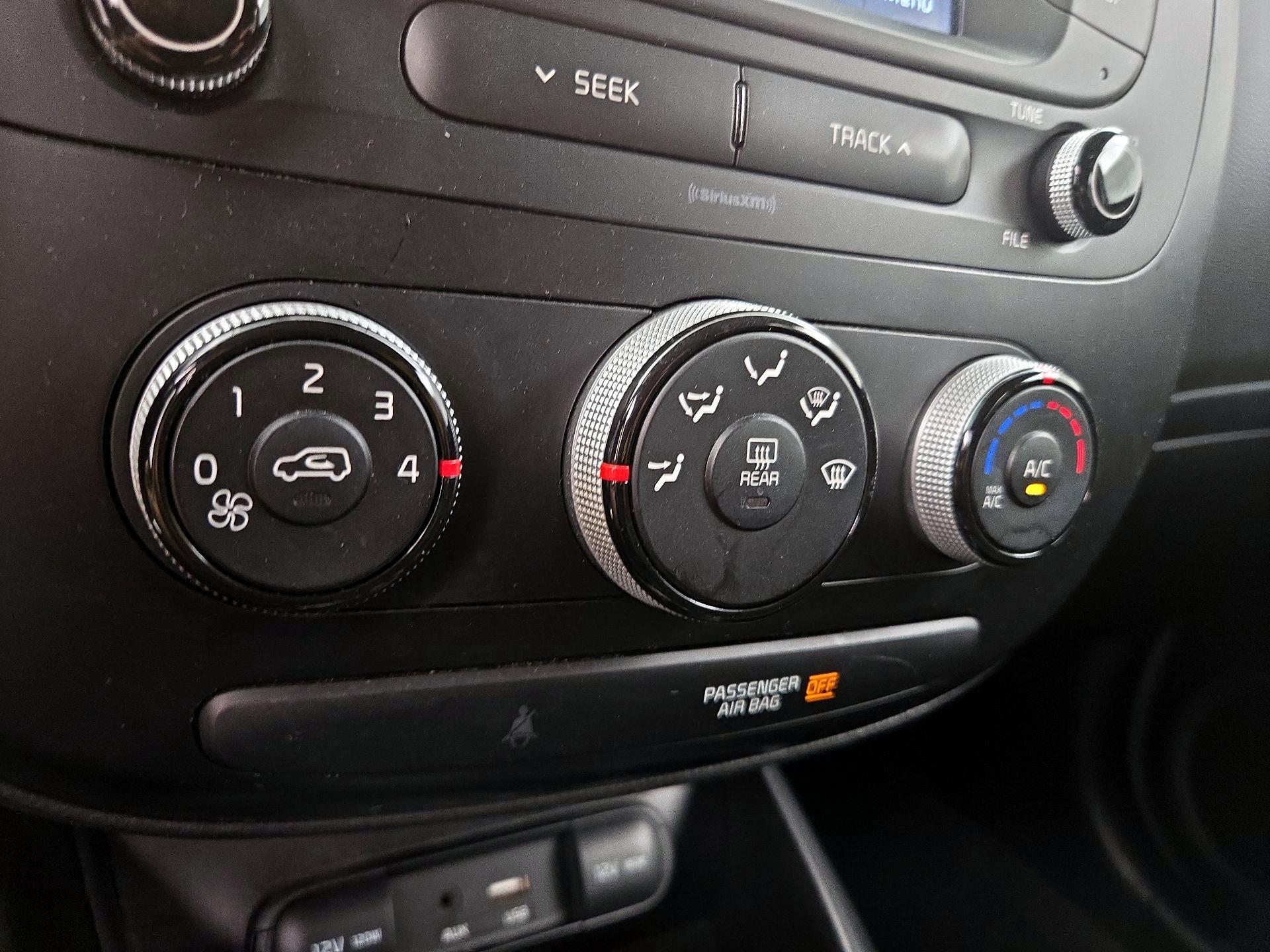 Thumbnail: 2019 Kia Soul - 16