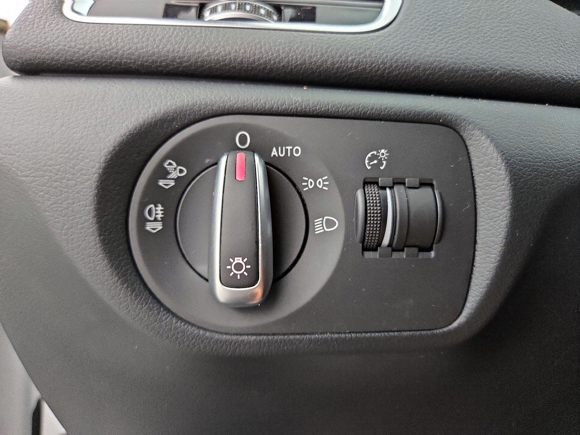 Thumbnail: 2018 Audi Q3 - 13