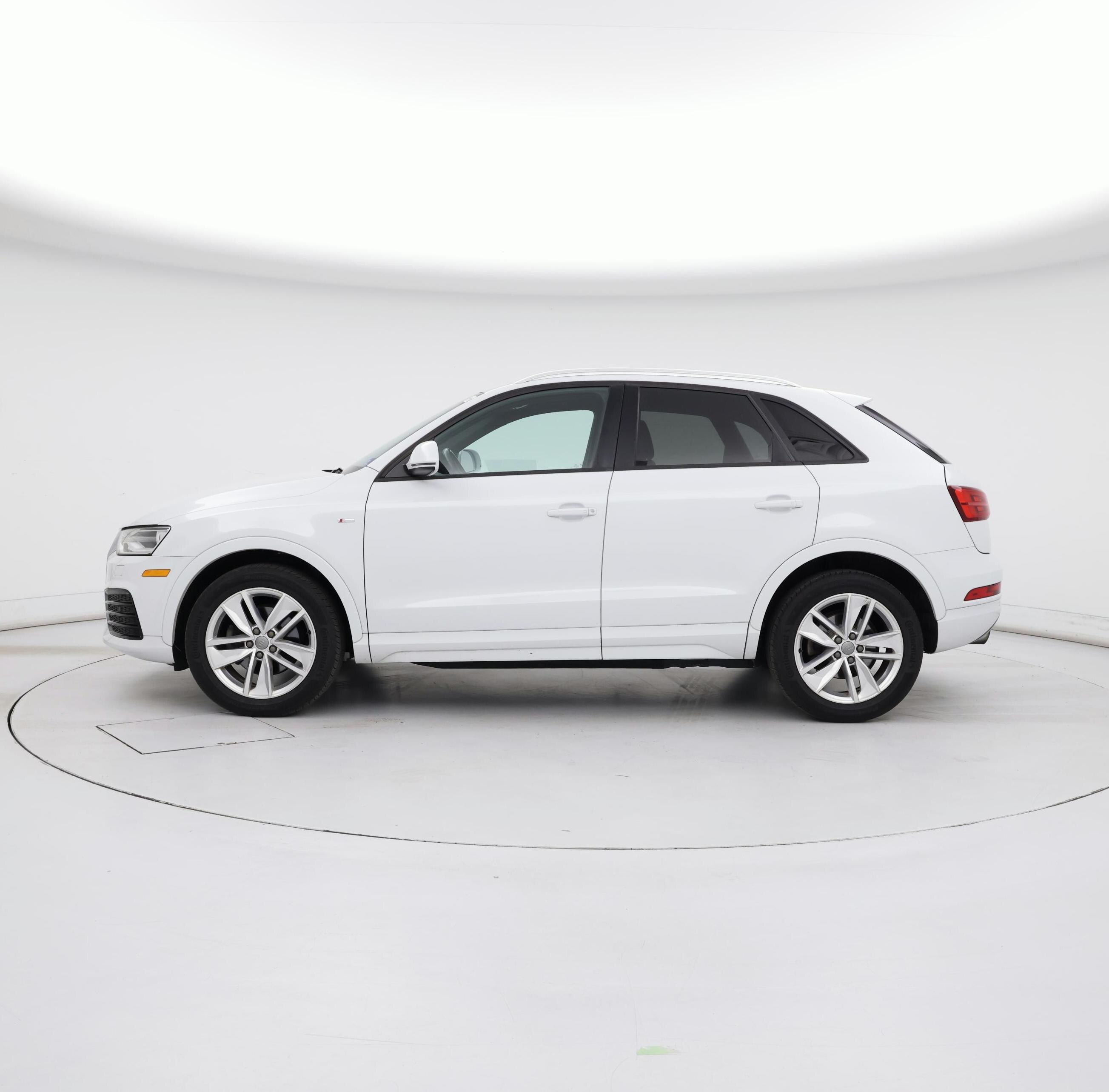 Thumbnail: 2018 Audi Q3 - 3