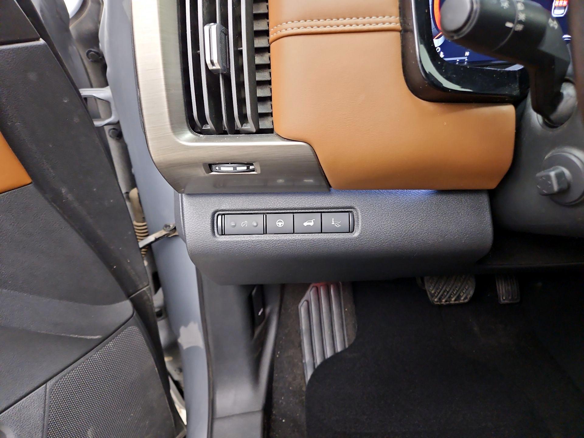 Thumbnail: 2023 Nissan Pathfinder - 13