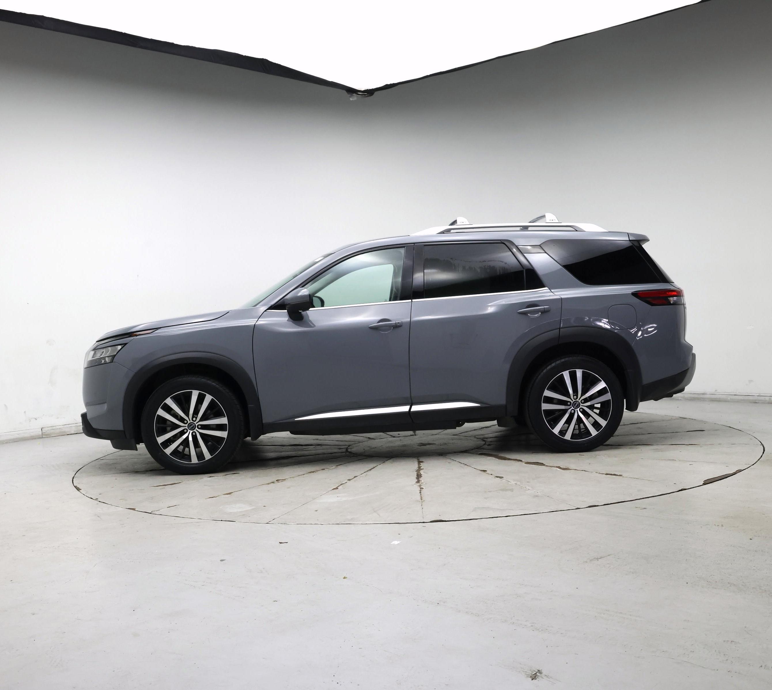 Thumbnail: 2023 Nissan Pathfinder - 3
