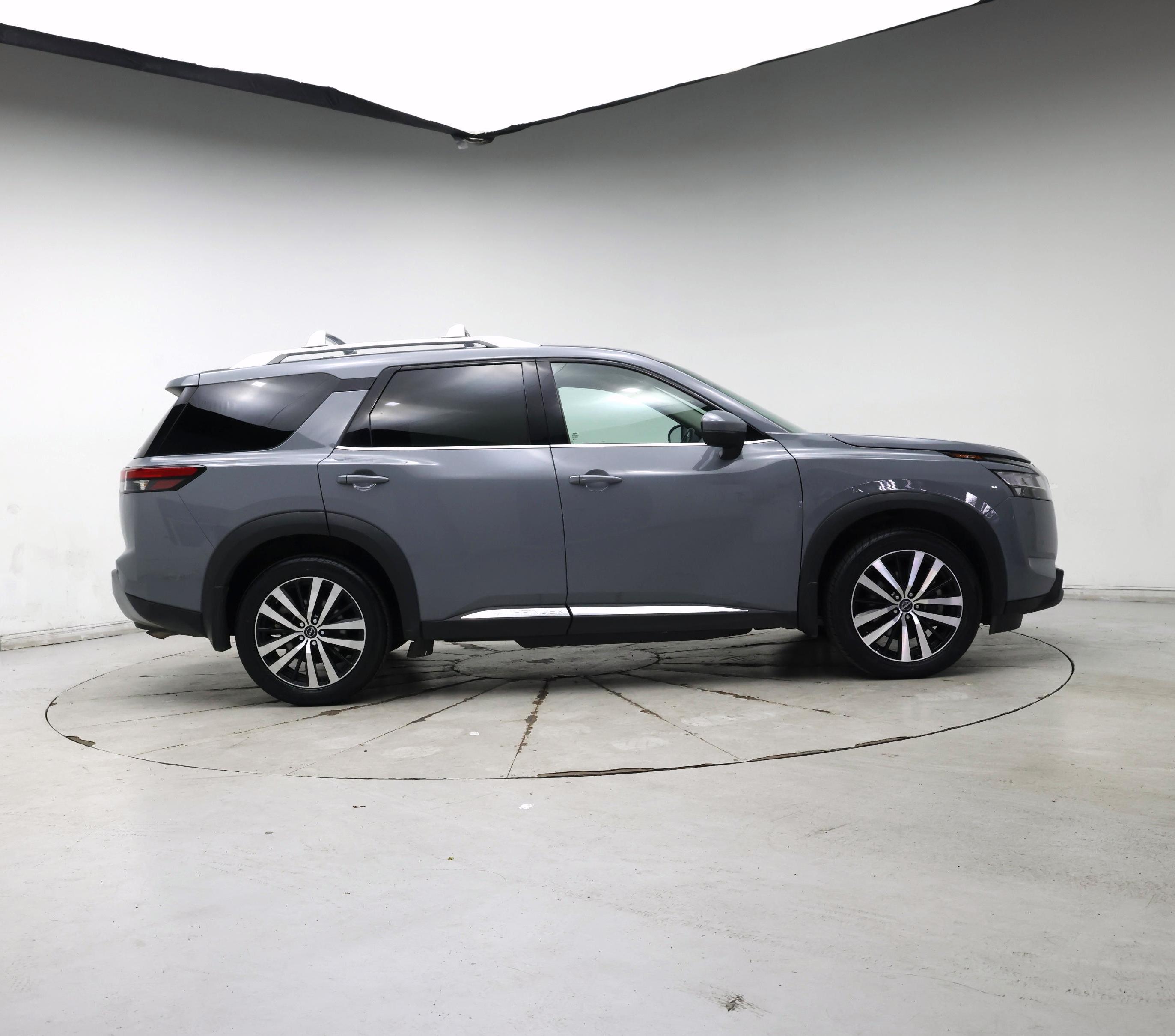 Thumbnail: 2023 Nissan Pathfinder - 7