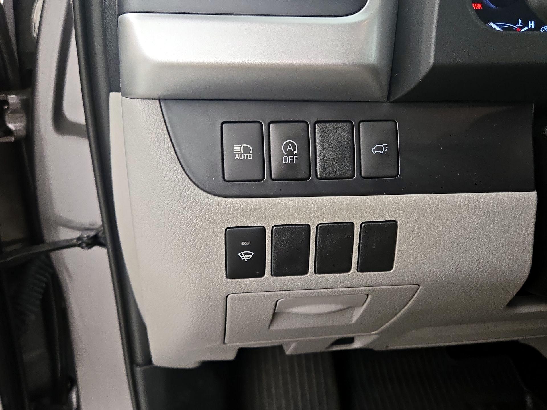 Thumbnail: 2019 Toyota Highlander - 13