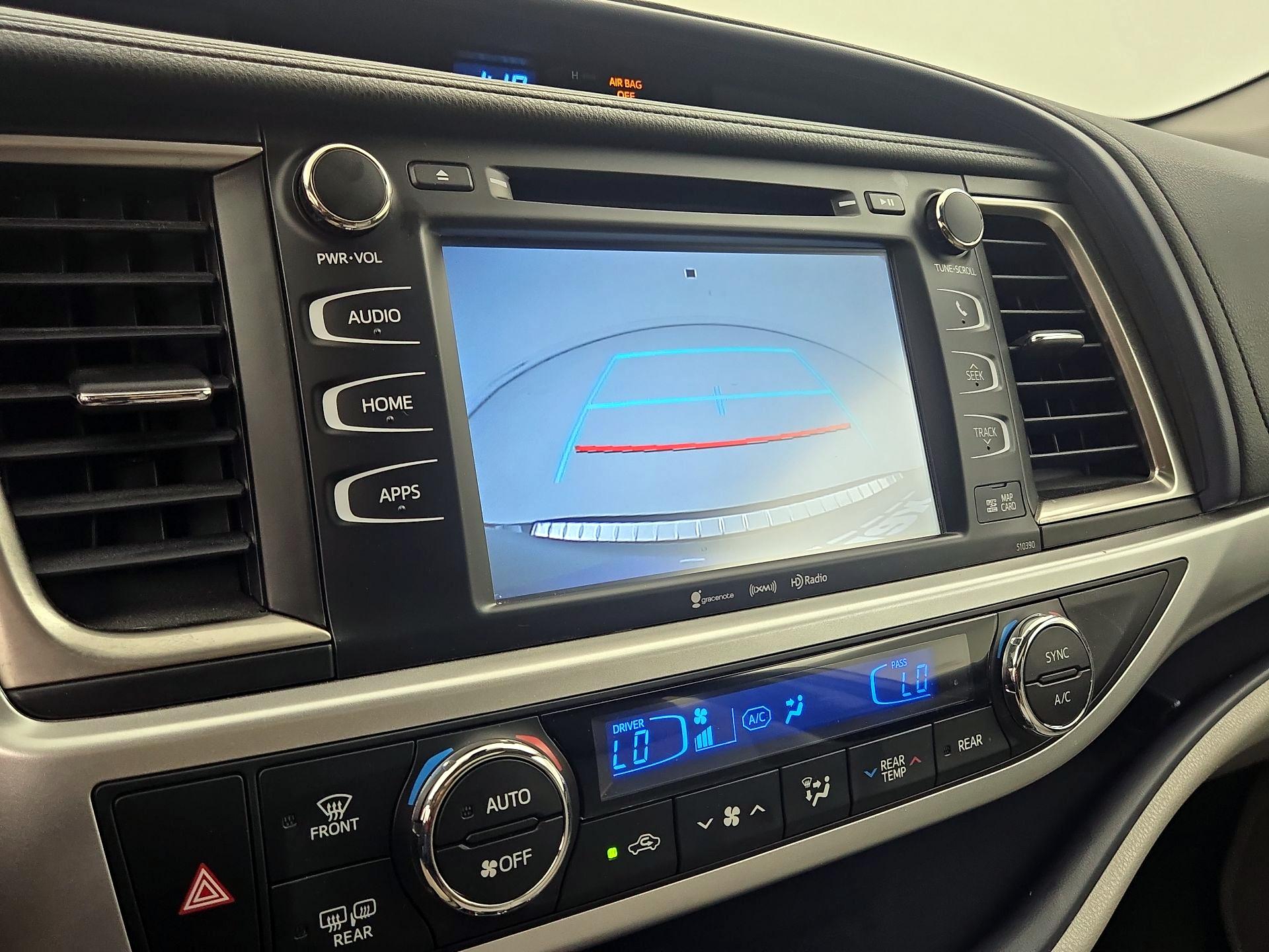 Thumbnail: 2019 Toyota Highlander - 15