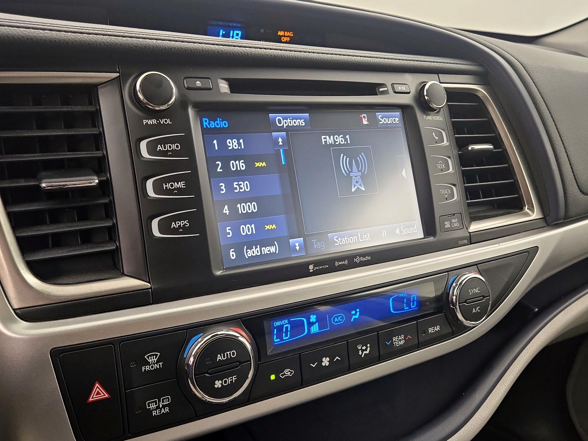 Thumbnail: 2019 Toyota Highlander - 16