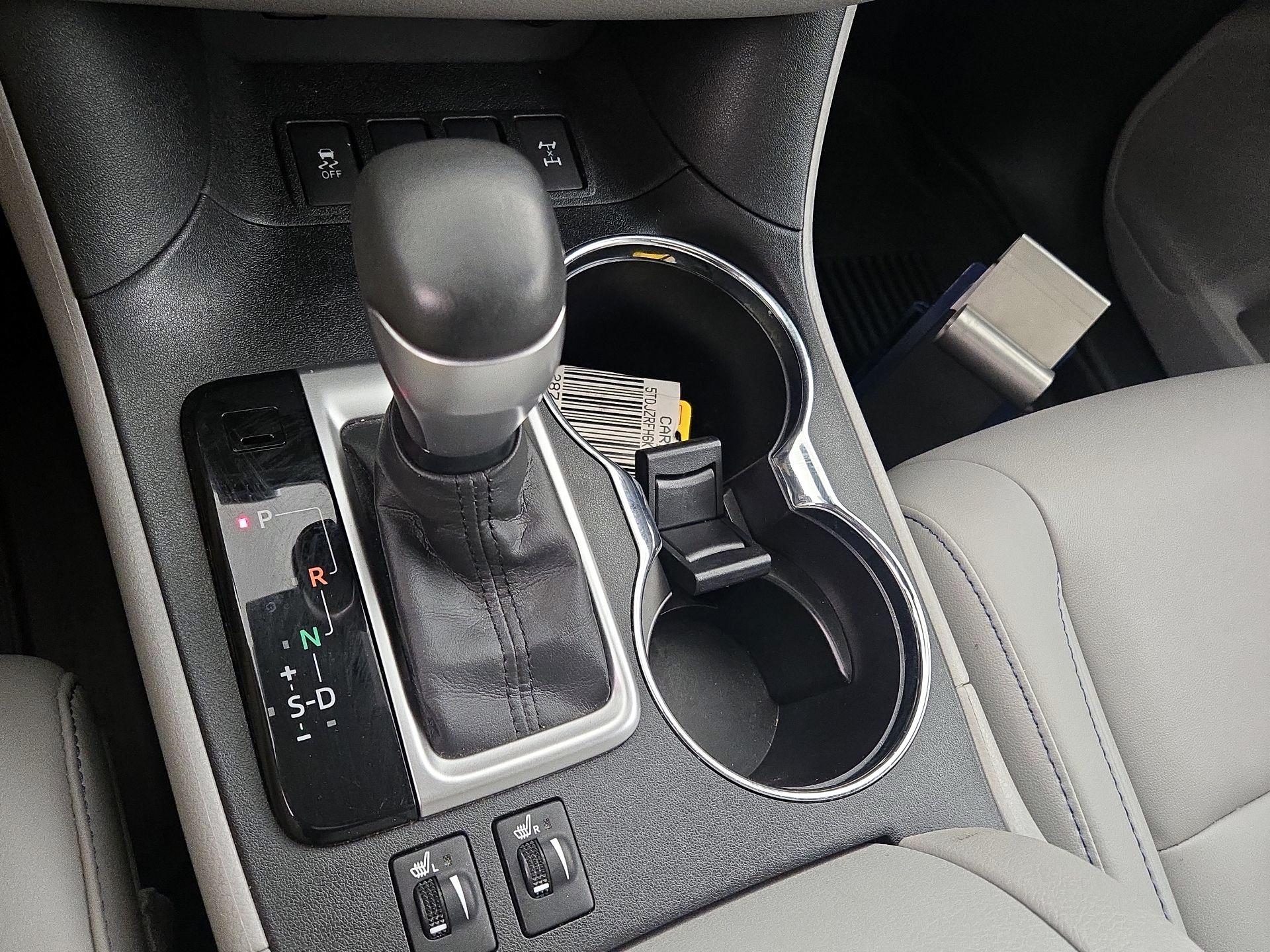 Thumbnail: 2019 Toyota Highlander - 18