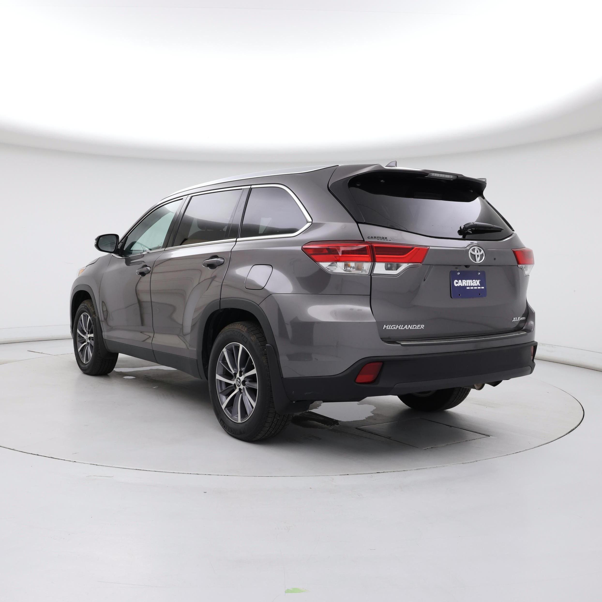 Thumbnail: 2019 Toyota Highlander - 2