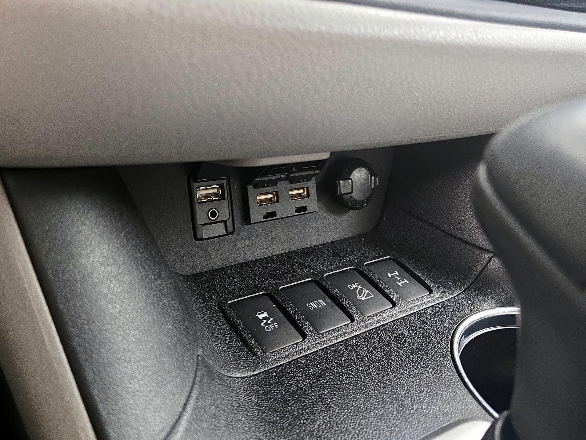 Thumbnail: 2019 Toyota Highlander - 19