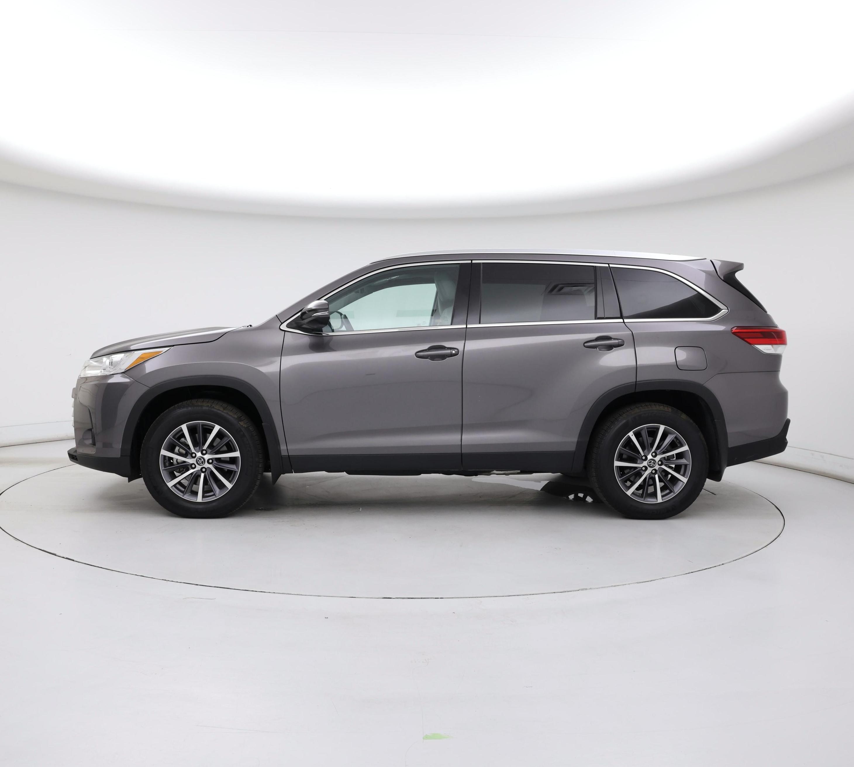 Thumbnail: 2019 Toyota Highlander - 3