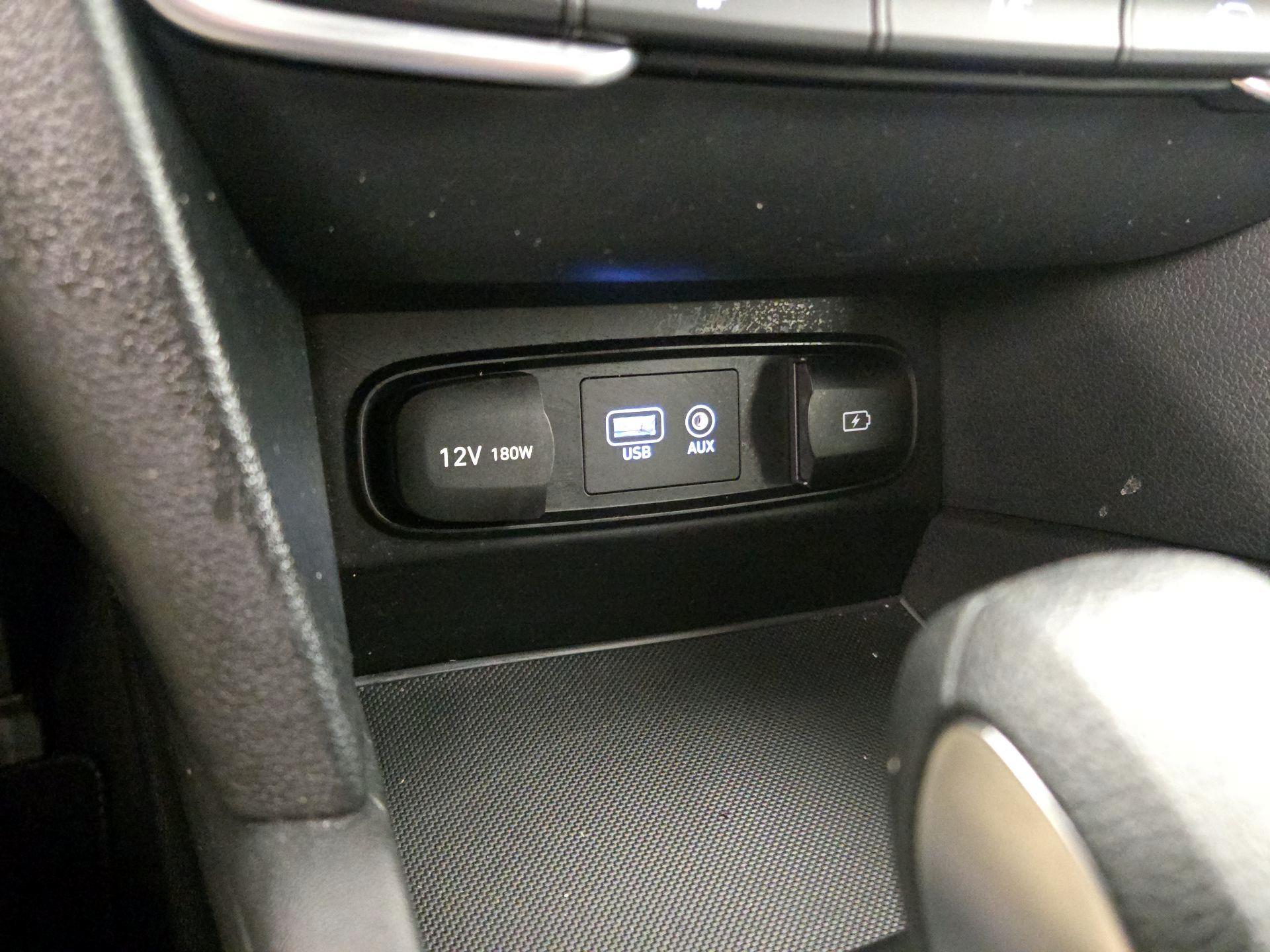 Thumbnail: 2019 Hyundai Santa Fe - 18