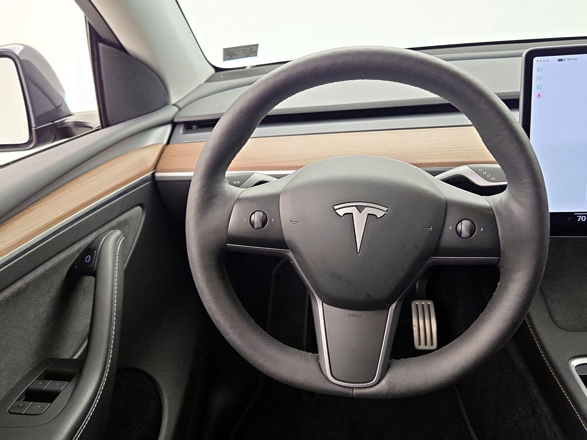 Thumbnail: 2023 Tesla Model Y - 10