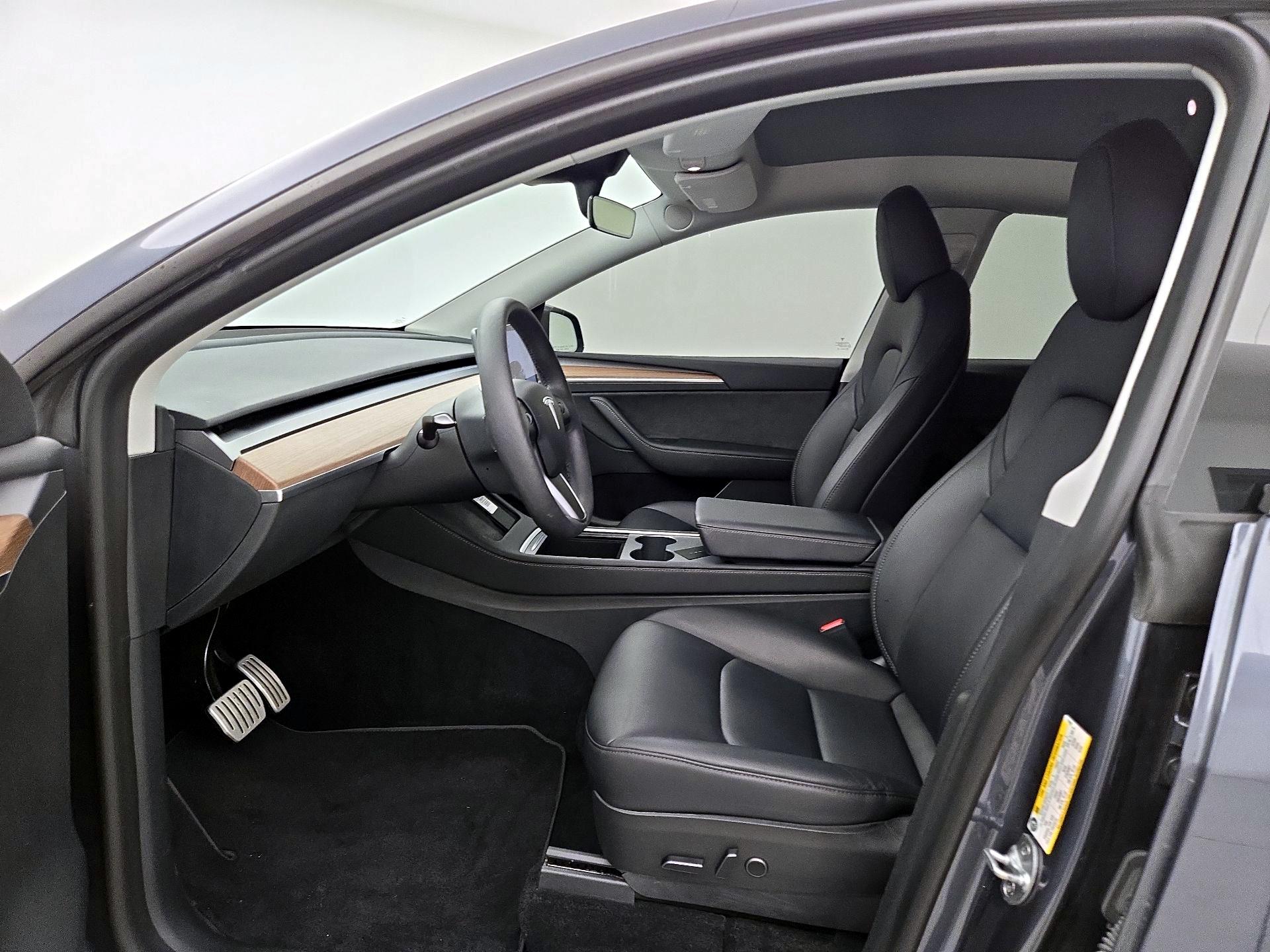 Thumbnail: 2023 Tesla Model Y - 11