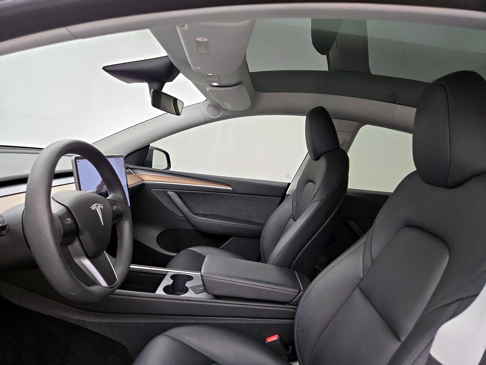 Thumbnail: 2023 Tesla Model Y - 19