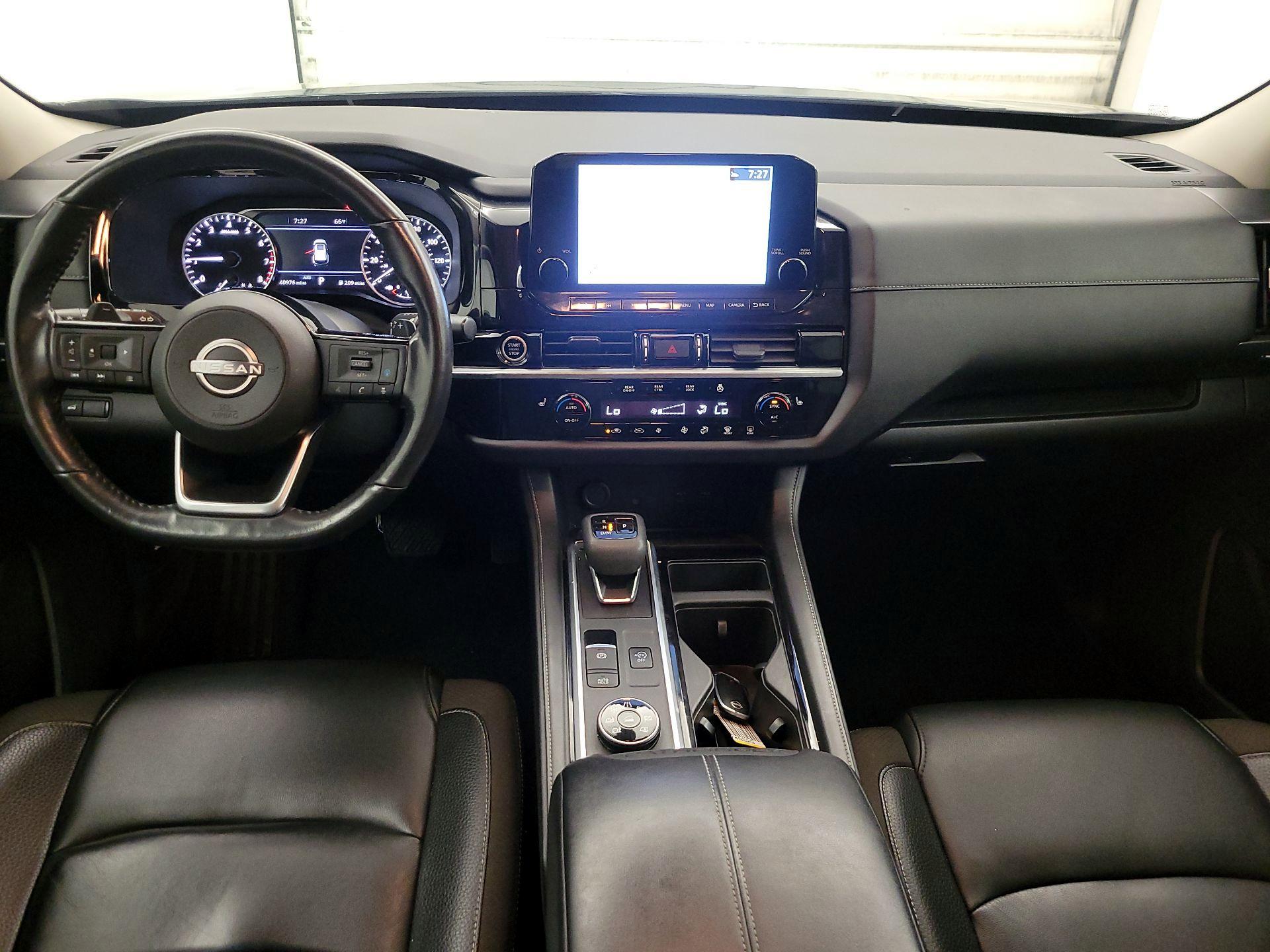 Thumbnail: 2023 Nissan Pathfinder - 9
