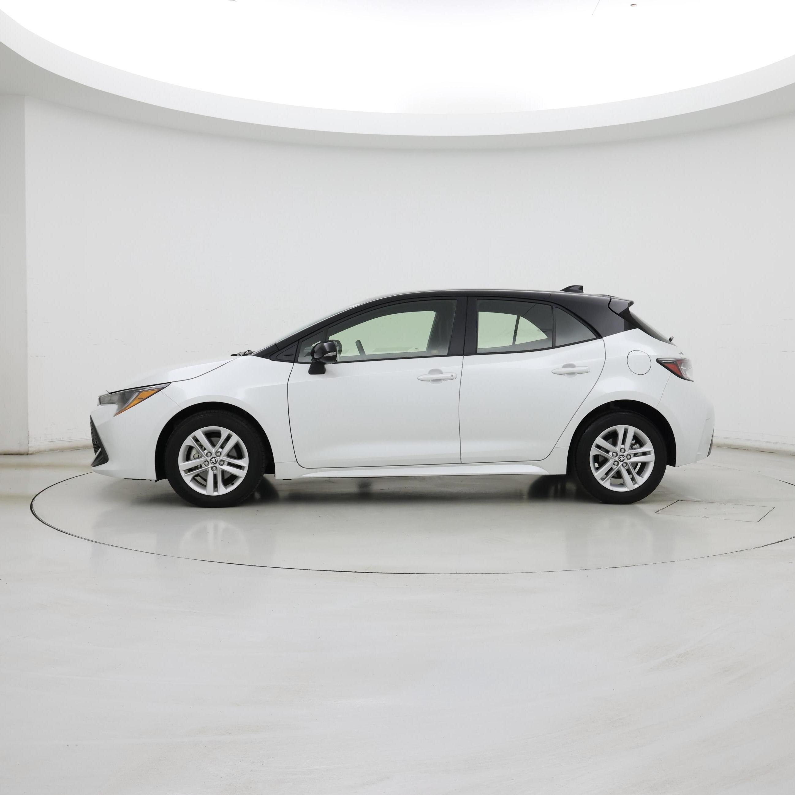 Thumbnail: 2021 Toyota Corolla - 3