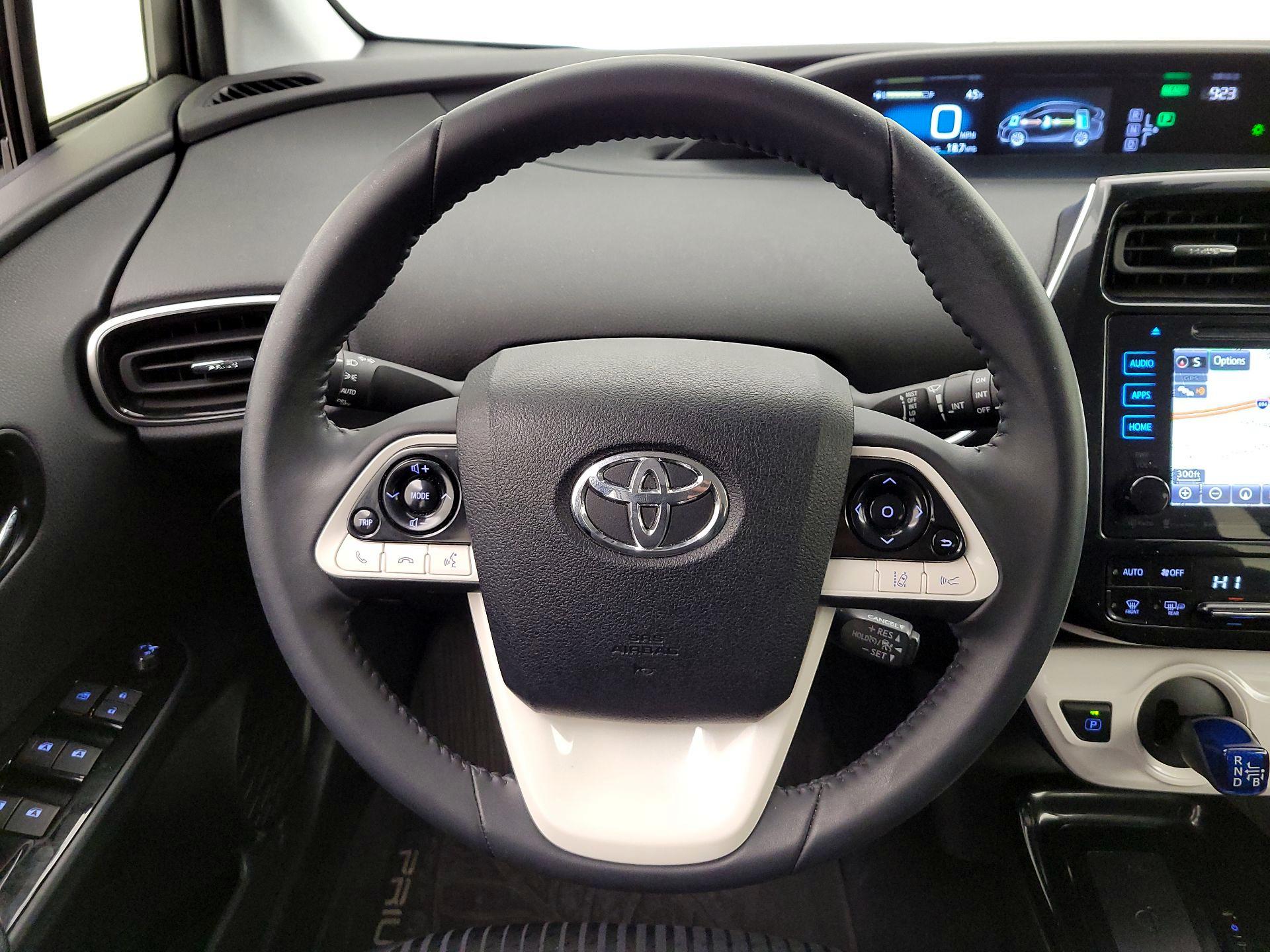 Thumbnail: 2018 Toyota Prius - 10
