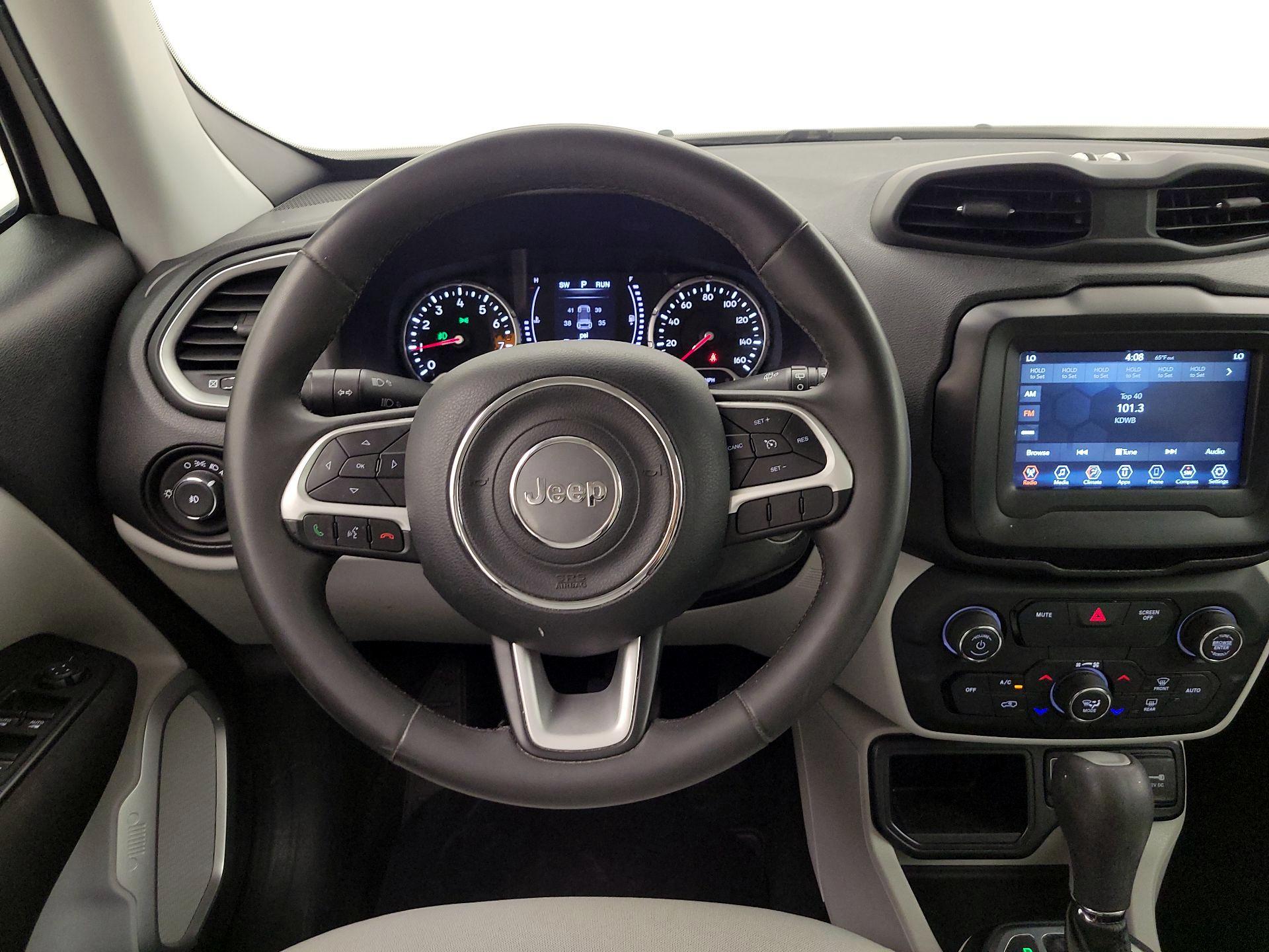 Thumbnail: 2018 Jeep Renegade - 10