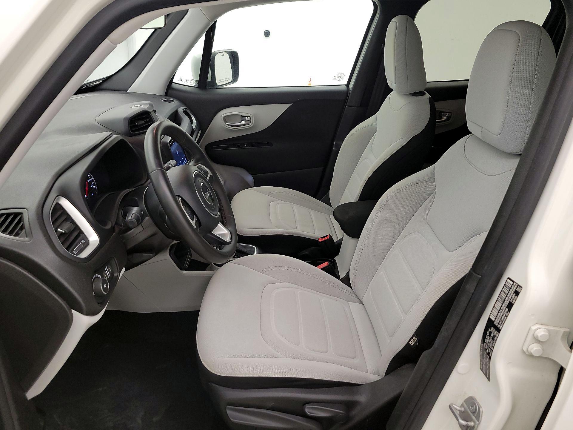 Thumbnail: 2018 Jeep Renegade - 11