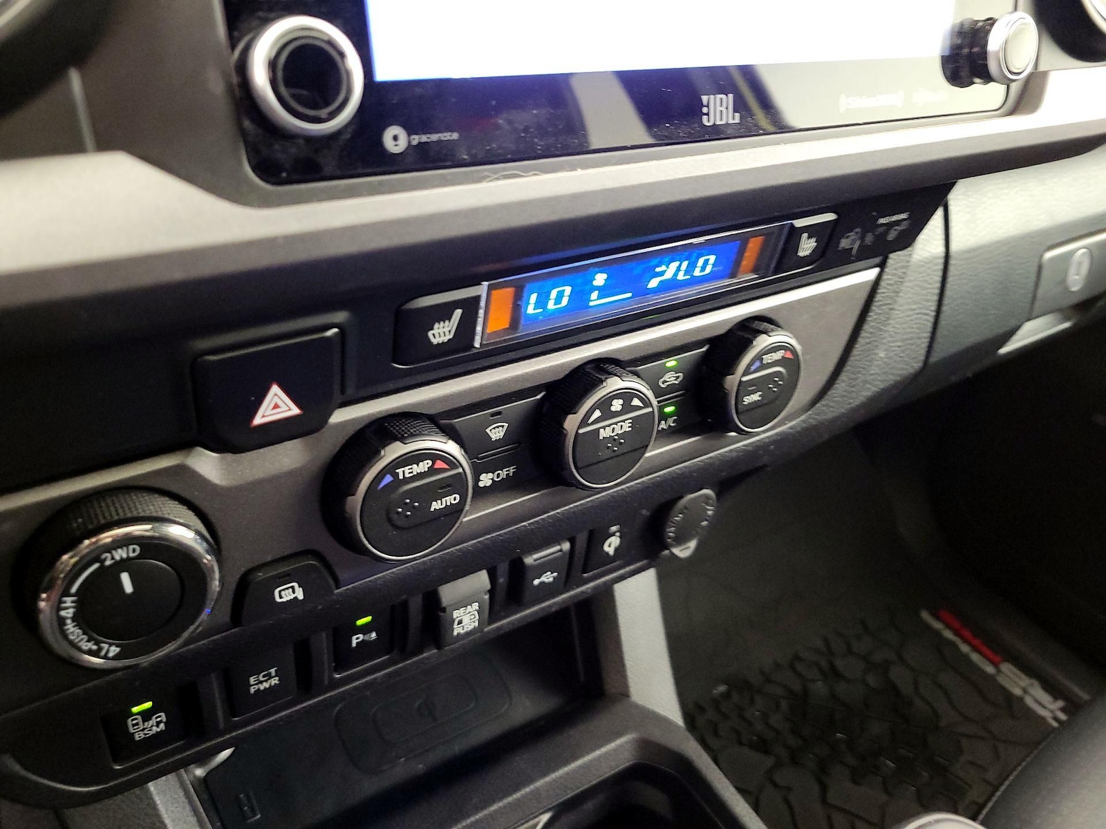 2022 Toyota Tacoma TRD Pro - Photo 18