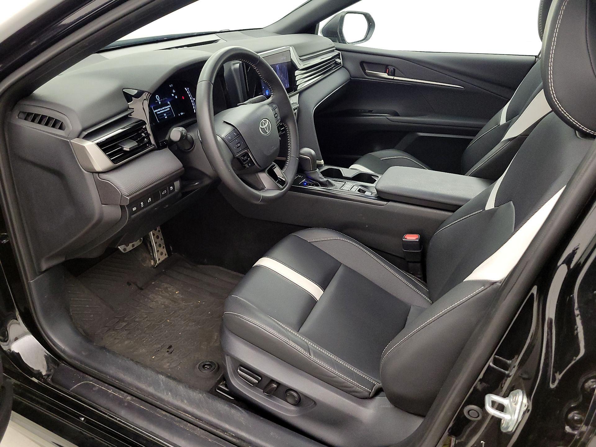 Thumbnail: 2025 Toyota Camry - 11
