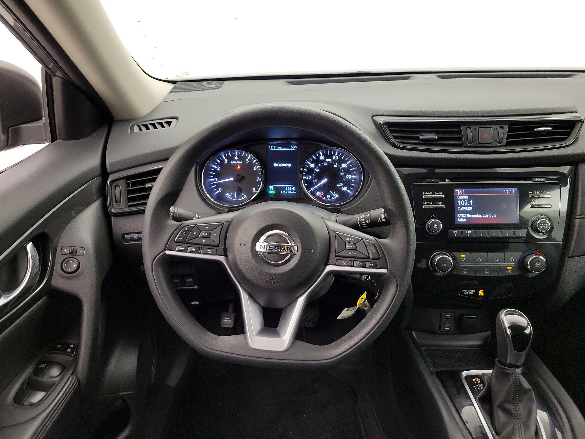 Thumbnail: 2017 Nissan Rogue - 10