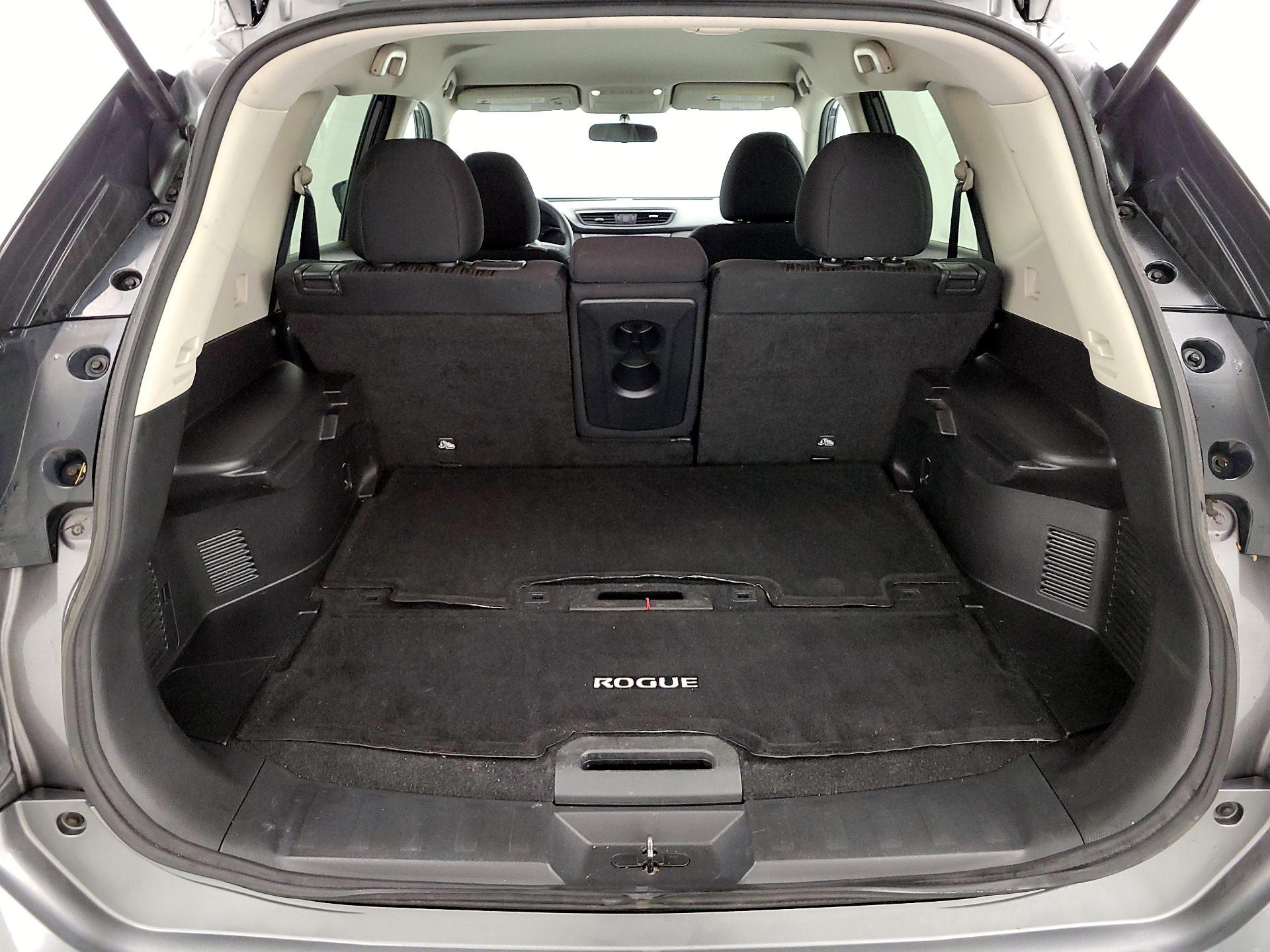 Thumbnail: 2017 Nissan Rogue - 20