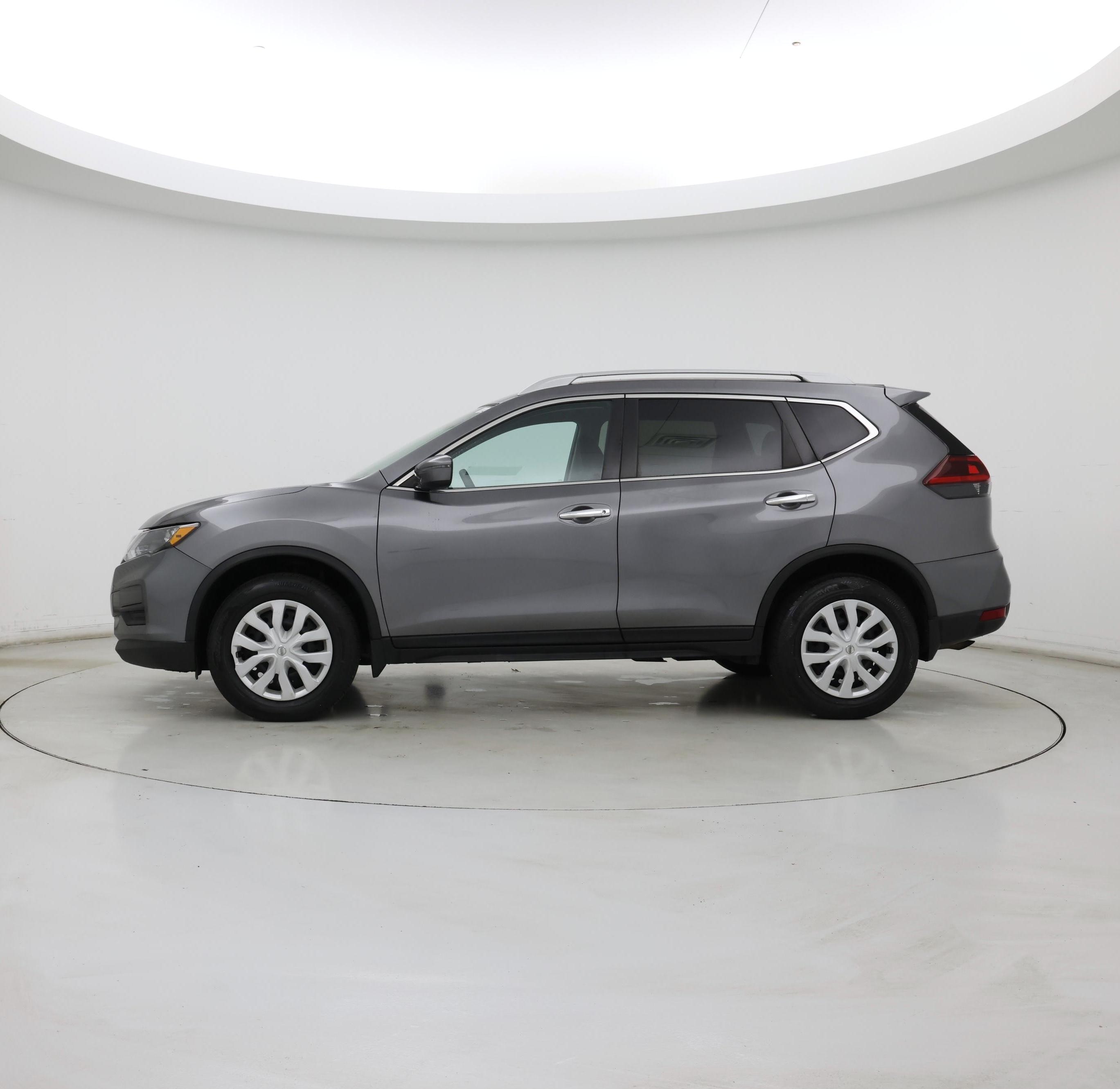 Thumbnail: 2017 Nissan Rogue - 3