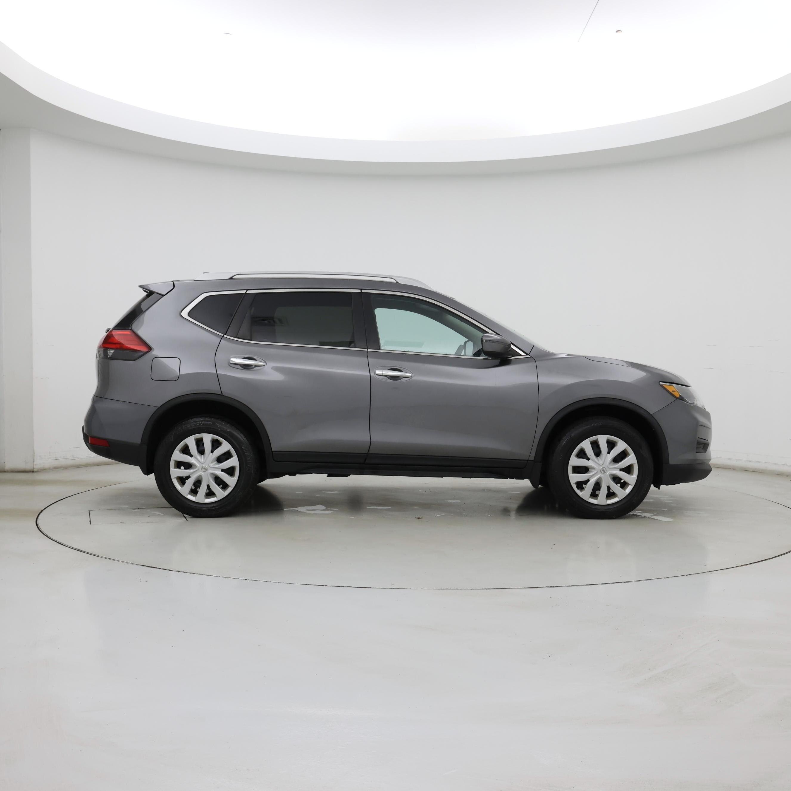 Thumbnail: 2017 Nissan Rogue - 7