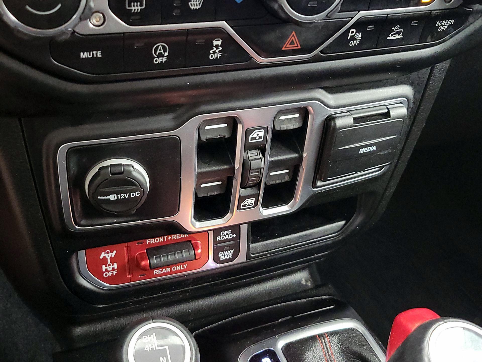 Thumbnail: 2020 Jeep Gladiator - 19