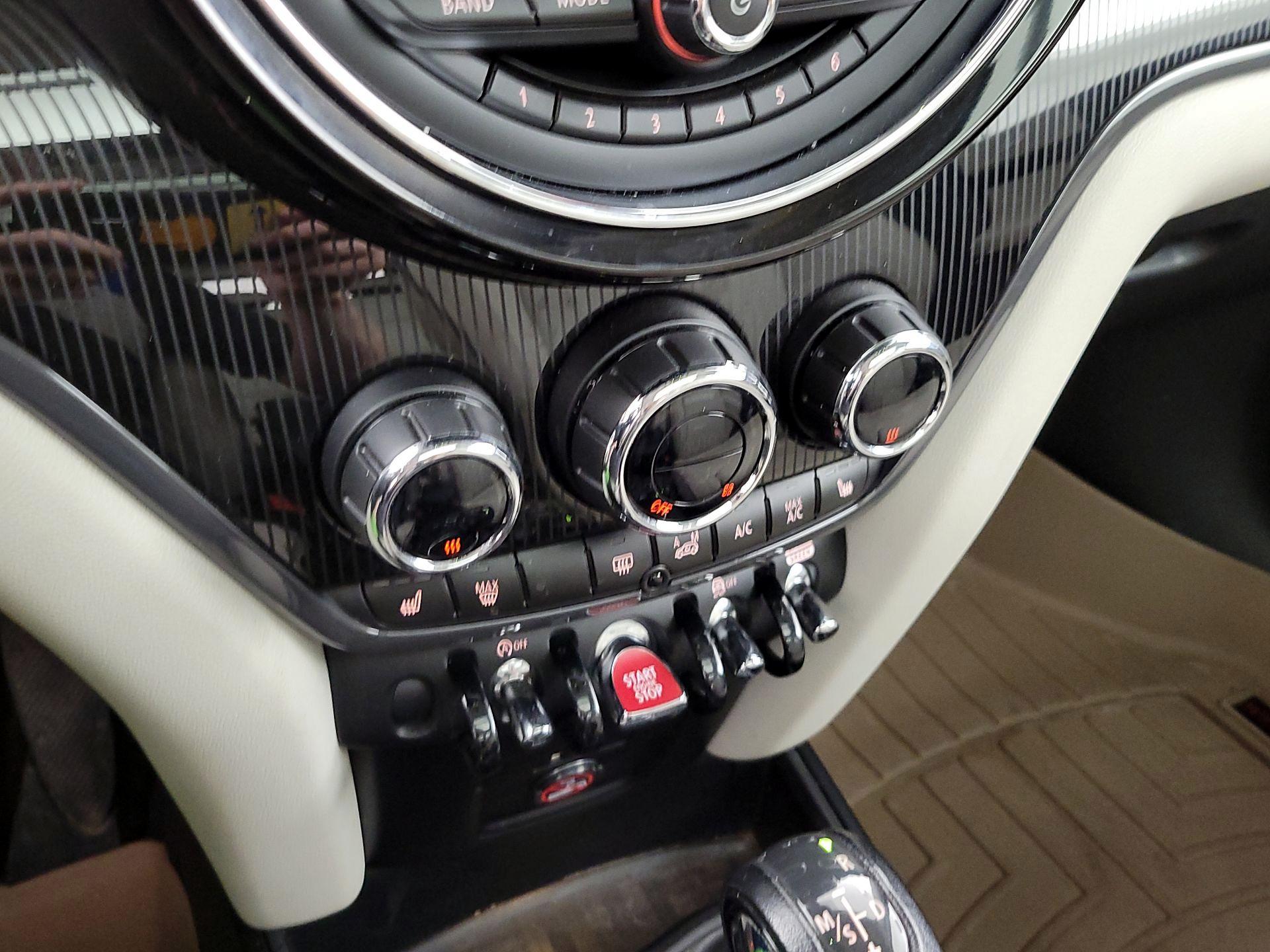 Thumbnail: 2019 MINI Cooper Countryman - 17