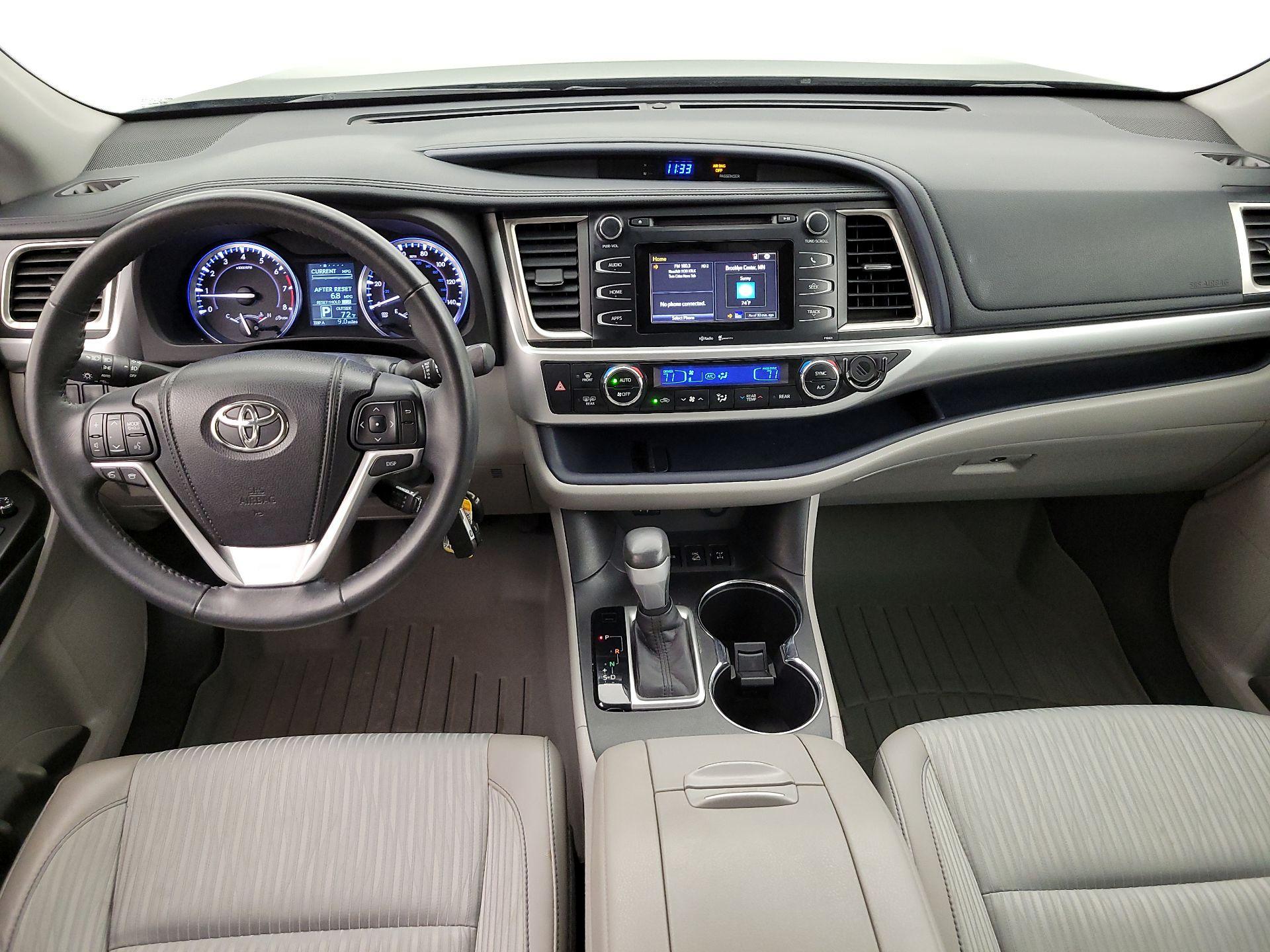 Thumbnail: 2014 Toyota Highlander - 9