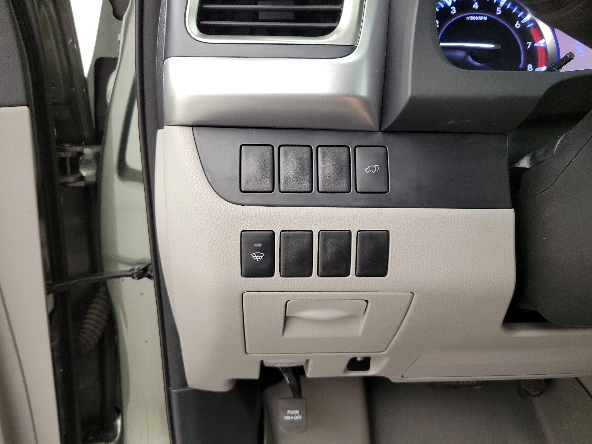 Thumbnail: 2014 Toyota Highlander - 13