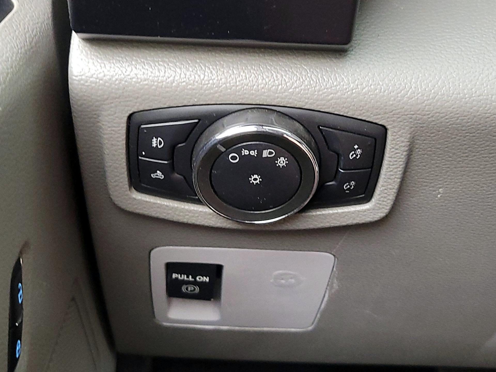 Thumbnail: 2015 Ford F-150 - 13