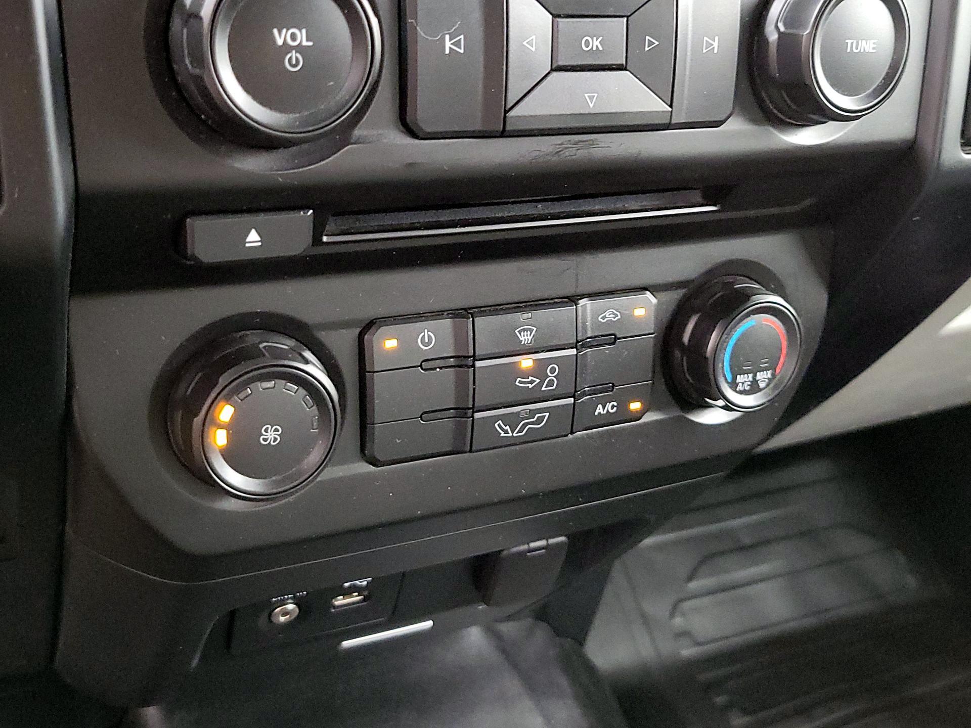 Thumbnail: 2015 Ford F-150 - 16