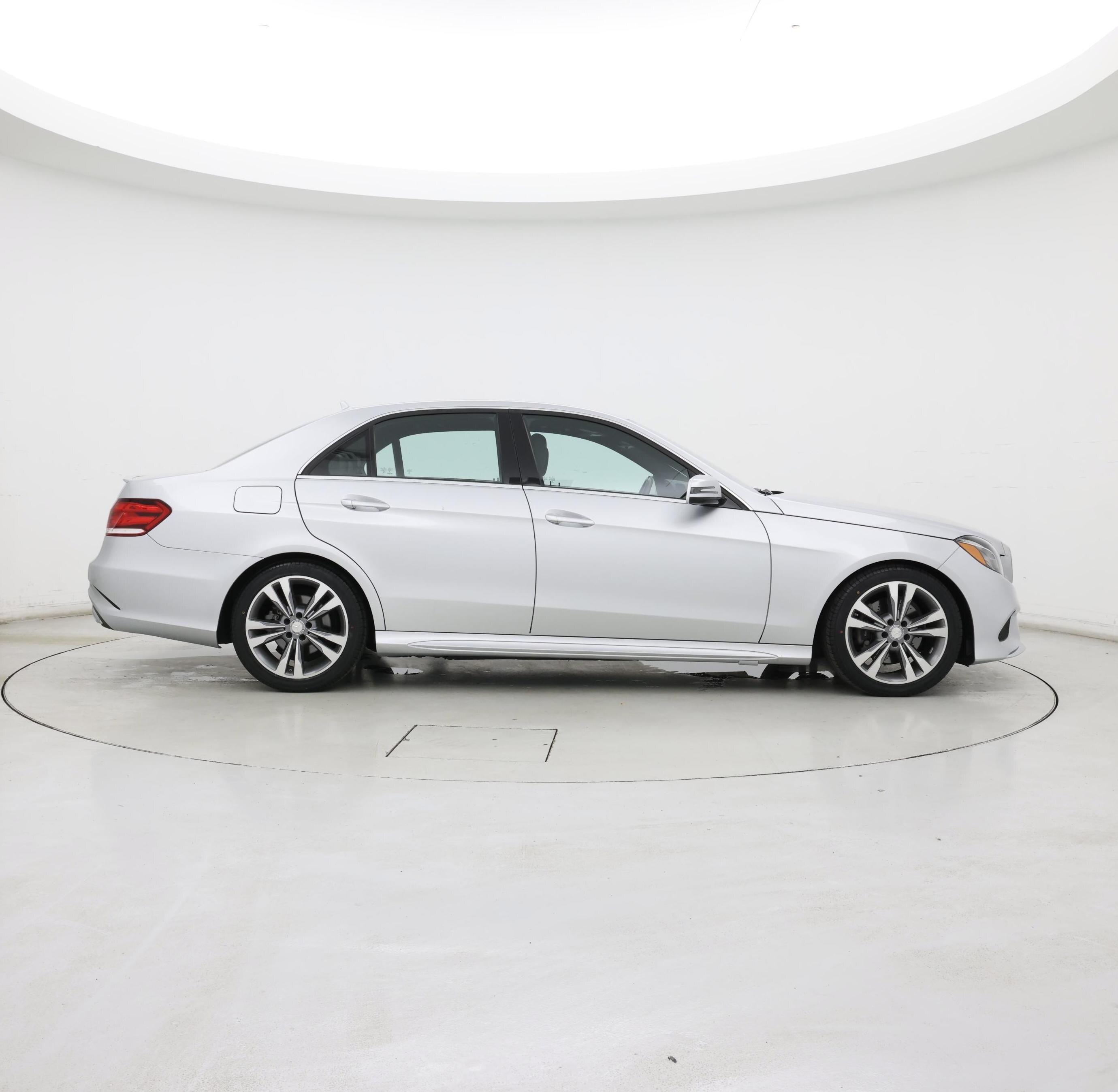 Thumbnail: 2016 Mercedes-Benz E-Class - 7