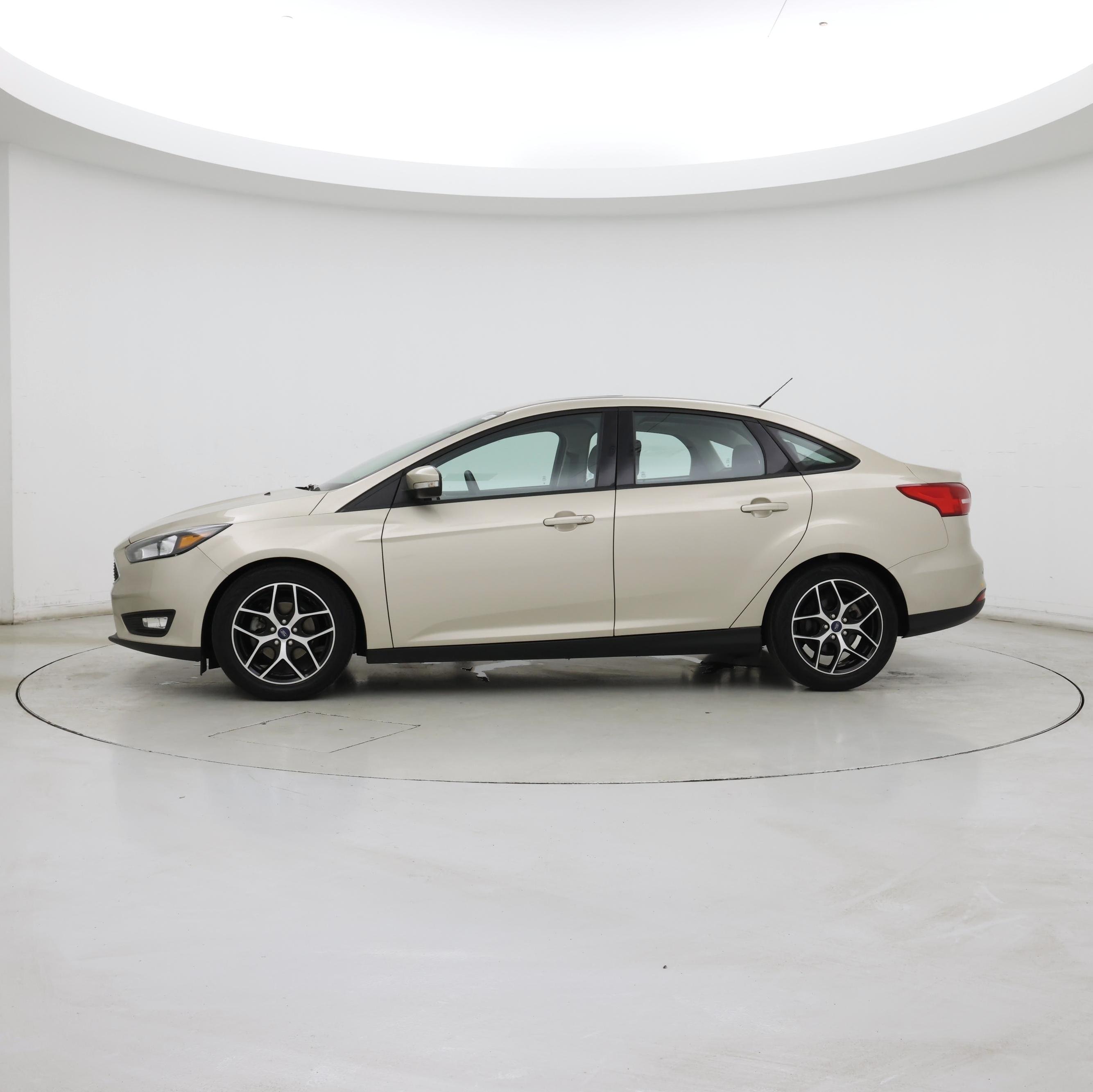 Thumbnail: 2018 Ford Focus - 3