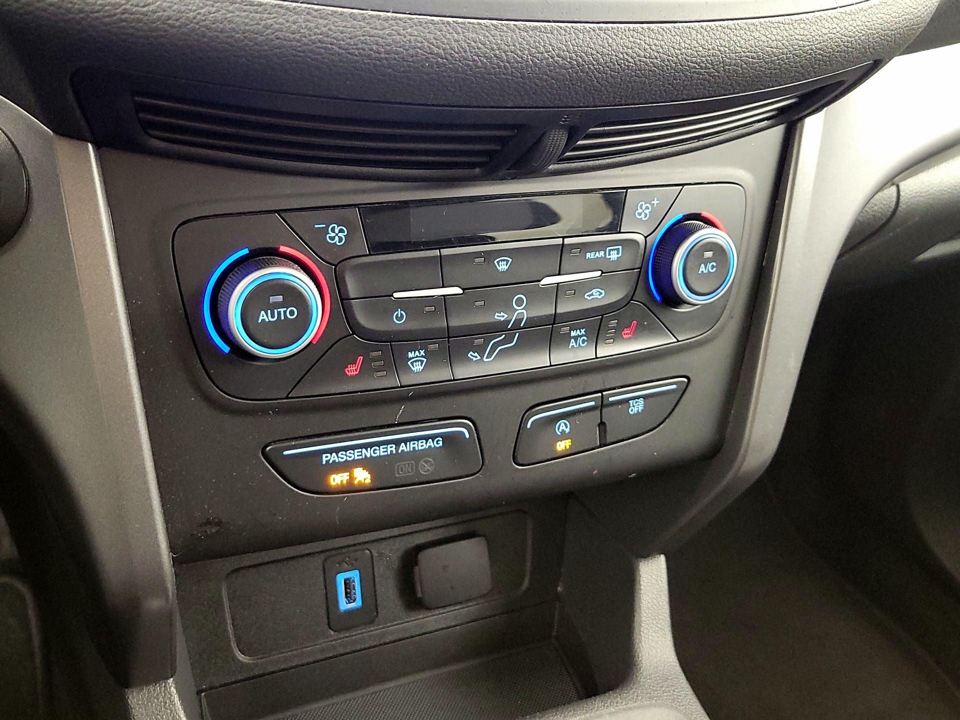 Thumbnail: 2019 Ford Escape - 16